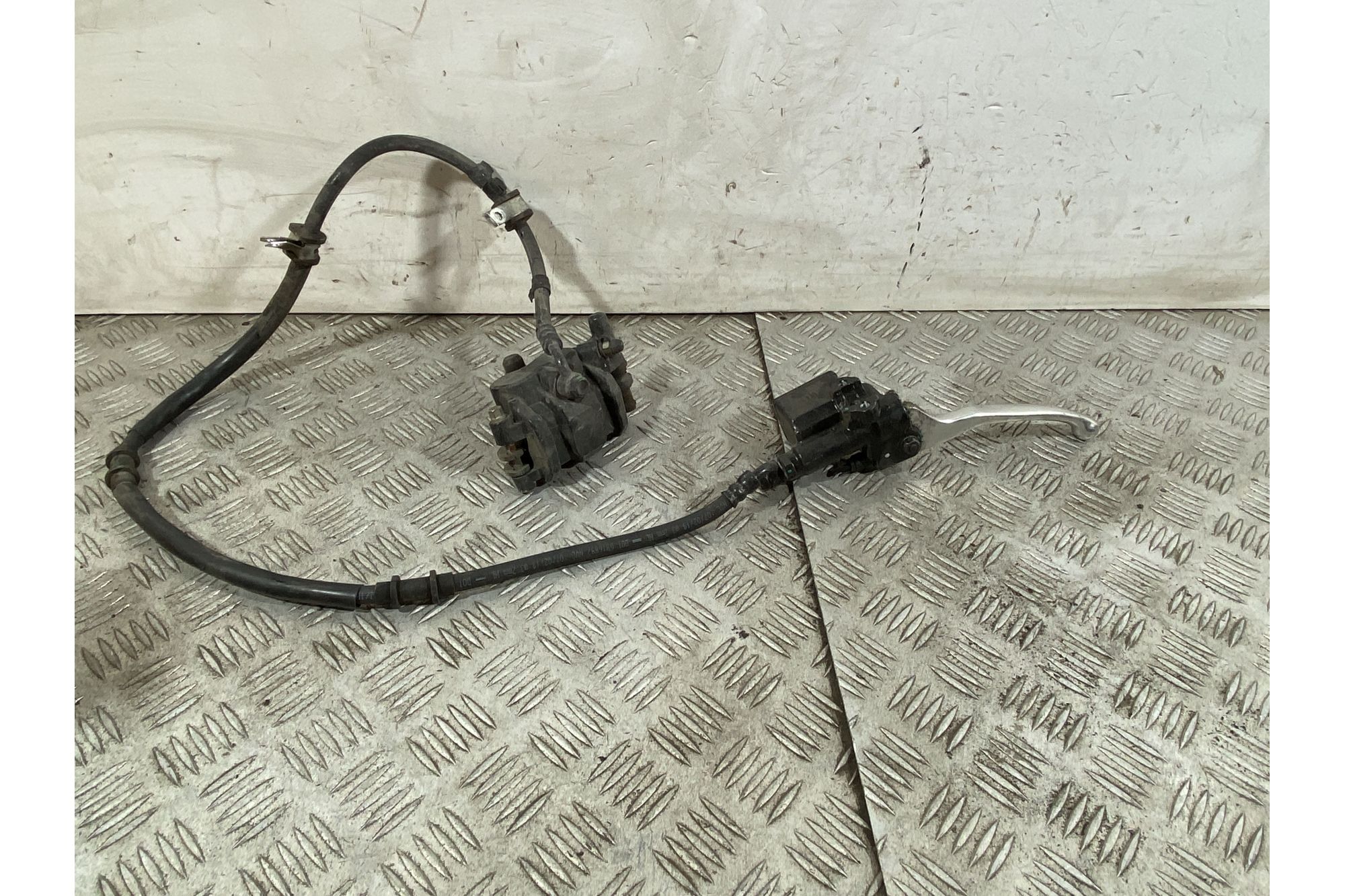 Impianto Frenante Pinza e Pompa Freno Anteriore Piaggio Liberty 125 I-Get dal 2016 al 2019  1751018336795