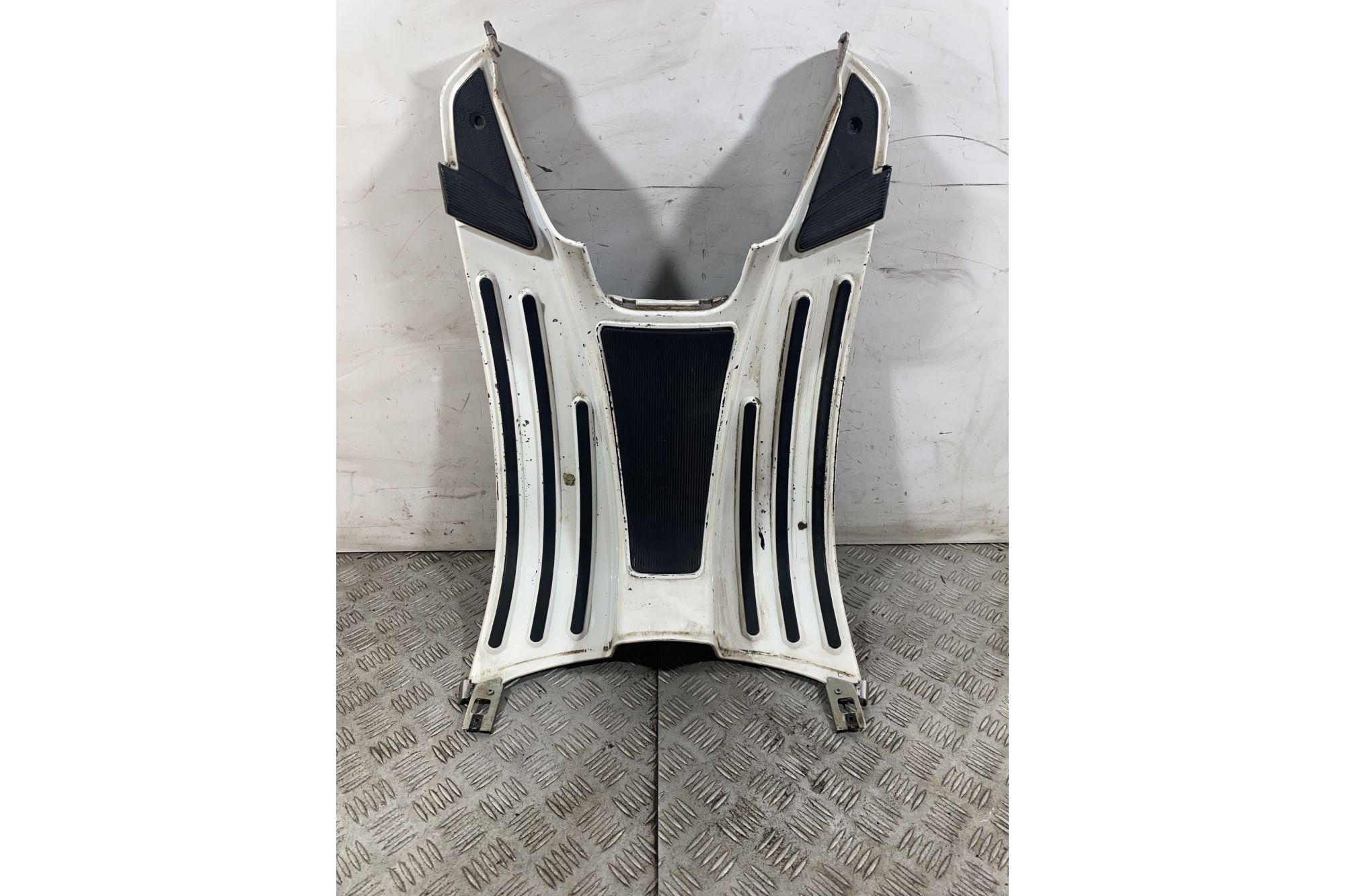 Carena Pedana Poggiapiedi Piaggio Vespa S 50 dal 2007 al 2012  1751270311363