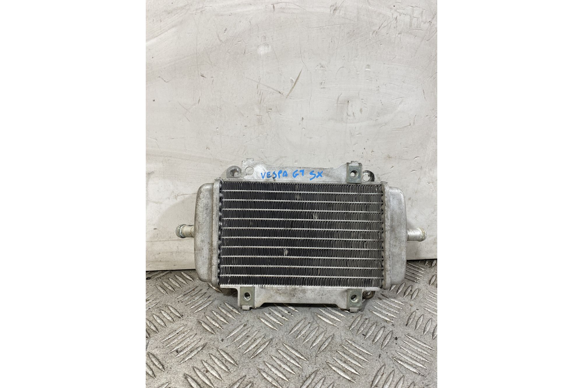 Radiatore Sinistro SX Piaggio Vespa GT 200 L Dal 2003 al 2006  1751356655039