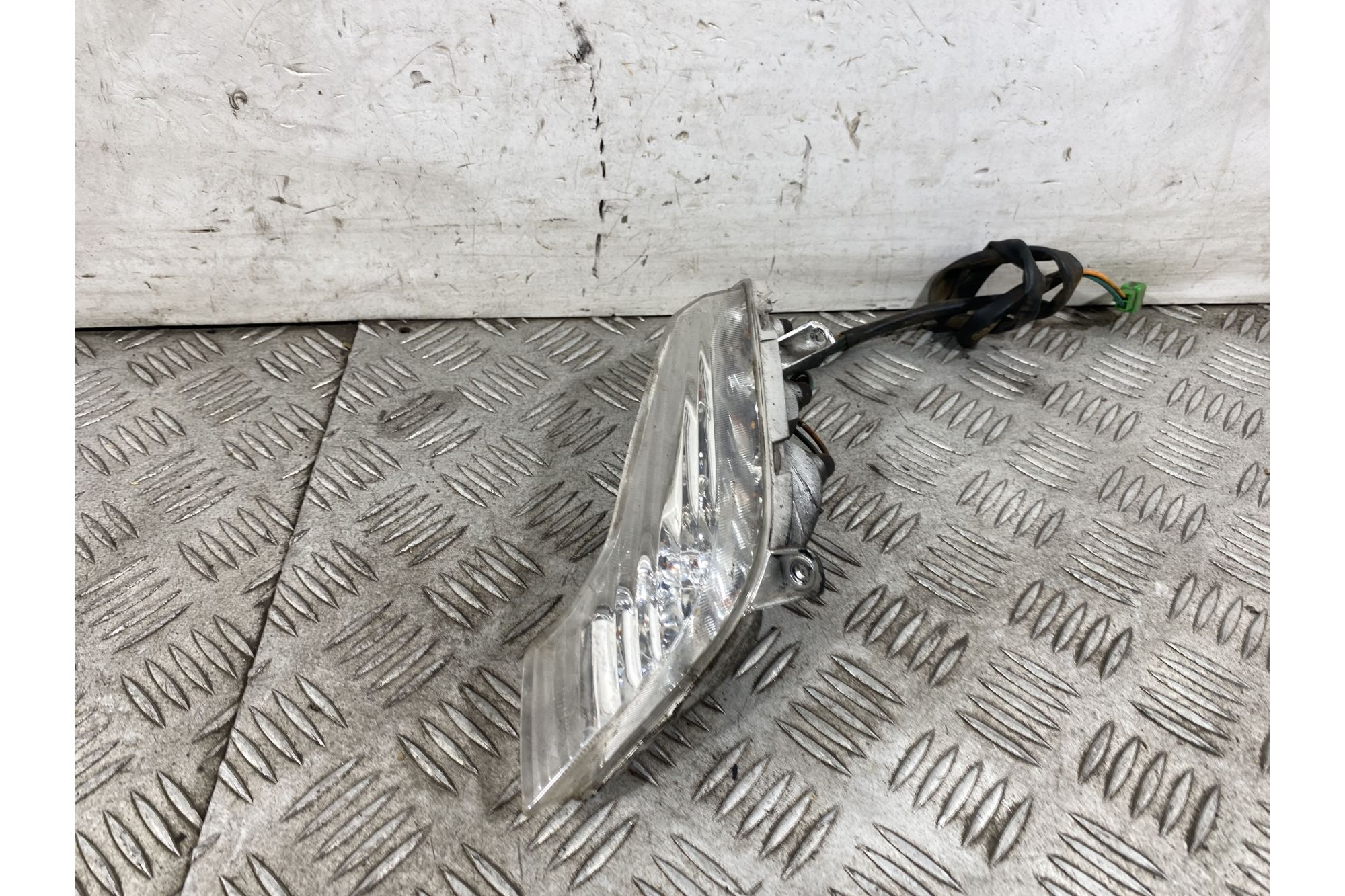 Freccia Anteriore Sinistra Sx Peugeot Tweet 50 / 125 / 150 dal 2010 al 2014  1751365305789