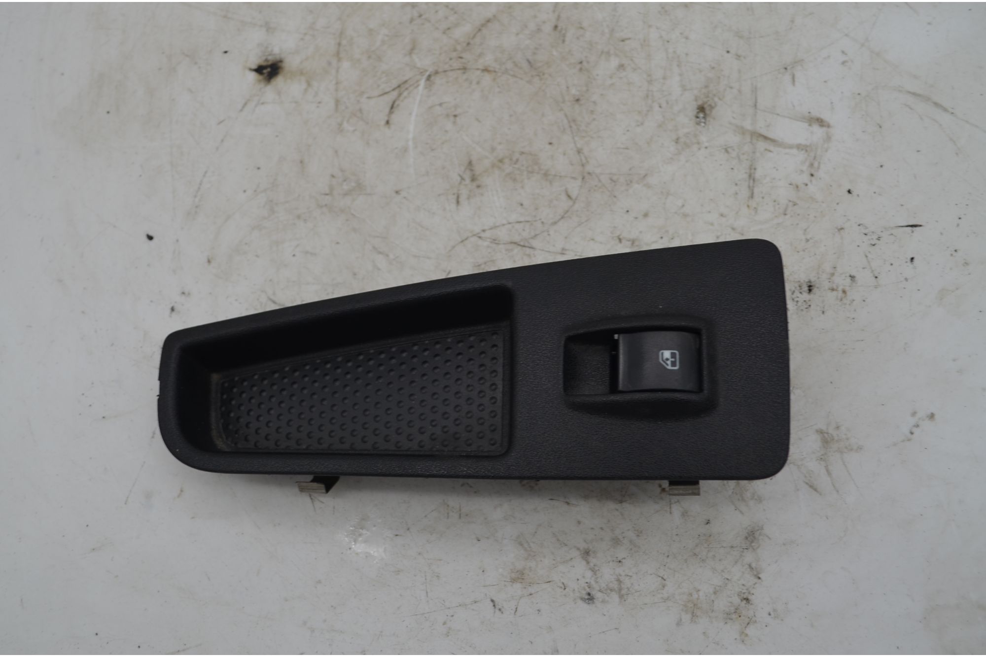 Pulsantiera Alzacristalli Posteriore SX Fiat Grande Punto Dal 2005 al 2018 Cod 735469706  1751371861040