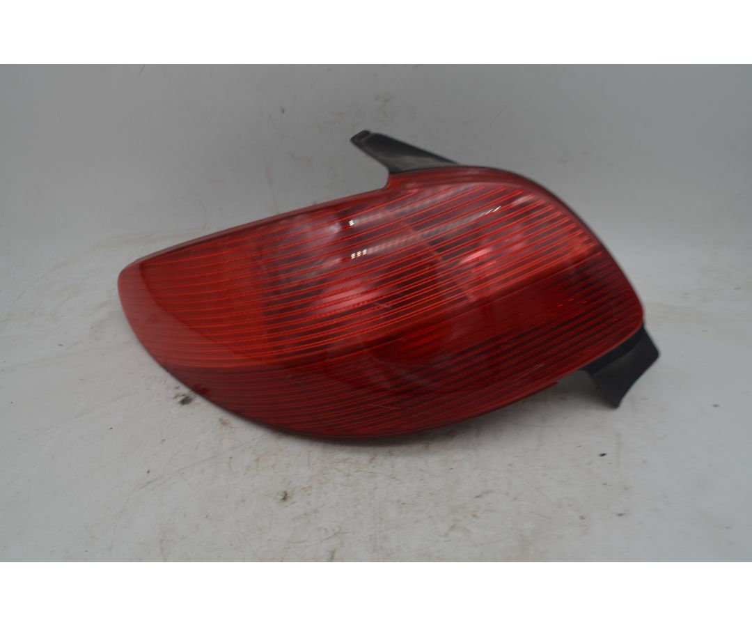 Fanale Stop Posteriore SX Peugeot 206 Dal 1998 al 2012 Cod 6350P1 1751440322724 Fanale Stop Posteriore SX Peugeot 206 Dal 1998 al 2012 Cod 6350P1 1751440322724