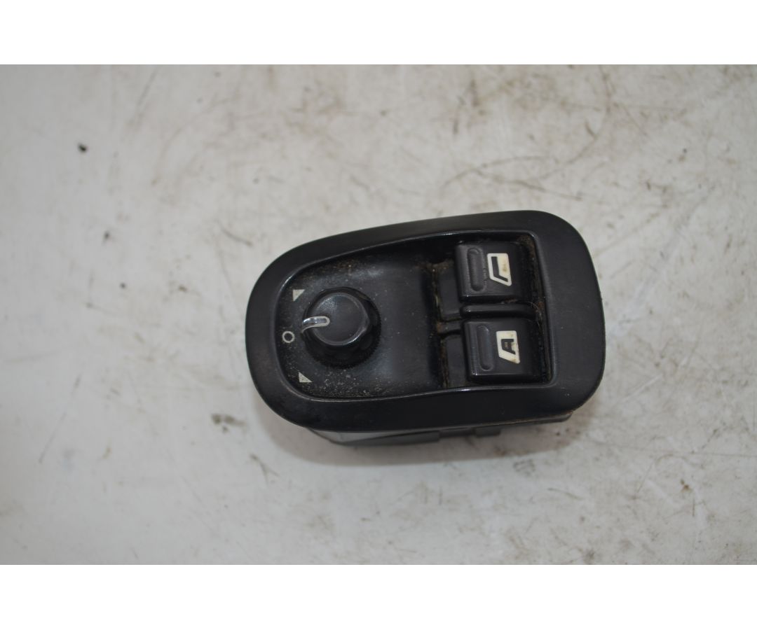 Pulsantiera Alzacristalli Anteriore SX Peugeot 206 Dal 1998 al 2012 Cod 6552WR 1751443373990 Pulsantiera Alzacristalli Anteriore SX Peugeot 206 Dal 1998 al 2012 Cod 6552WR 1751443373990