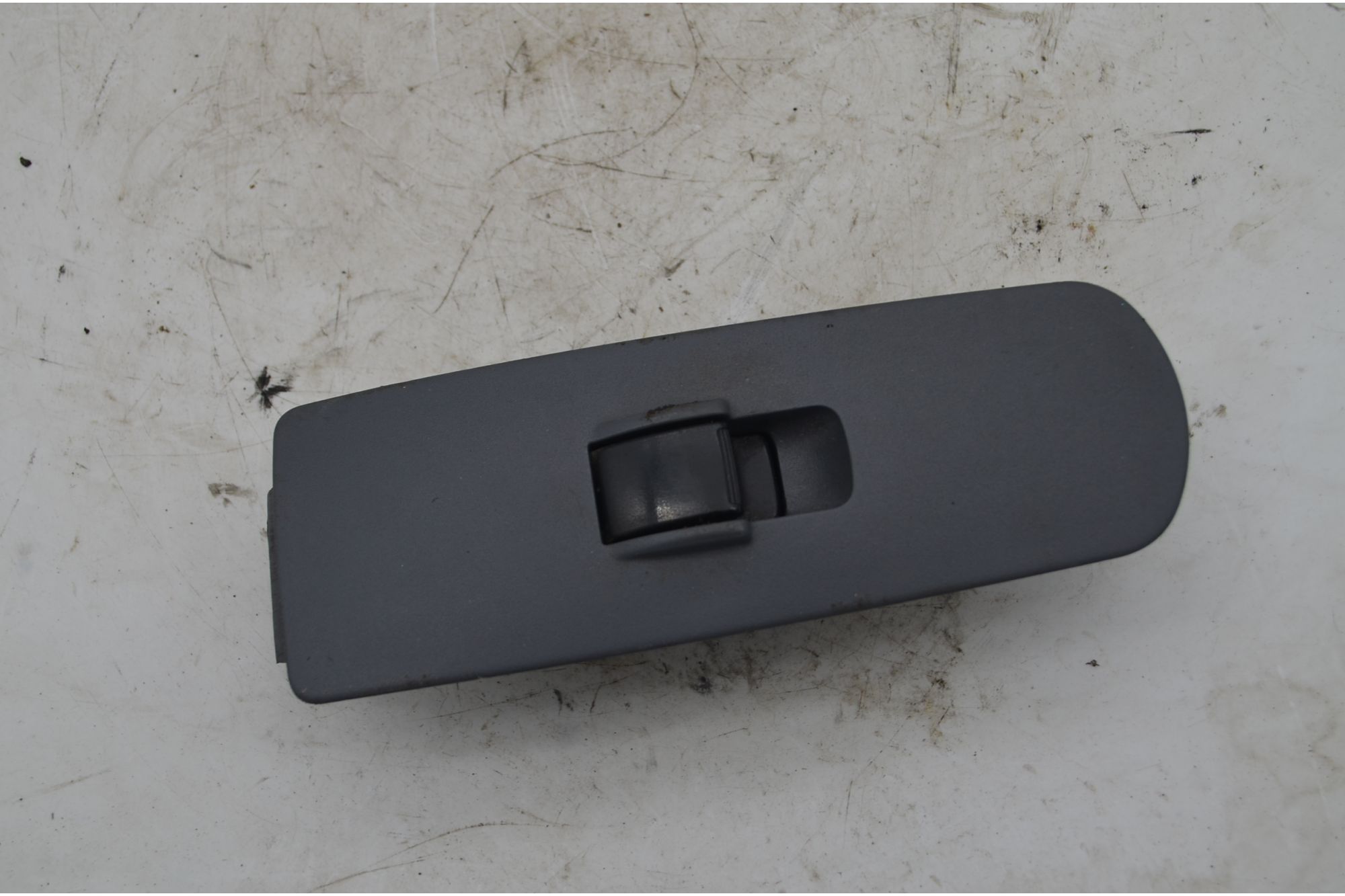 Pulsantiera Alzacristalli Anteriore DX Mitsubishi Colt Dal 2004 al 2012 Cod MR587944  1751444234559