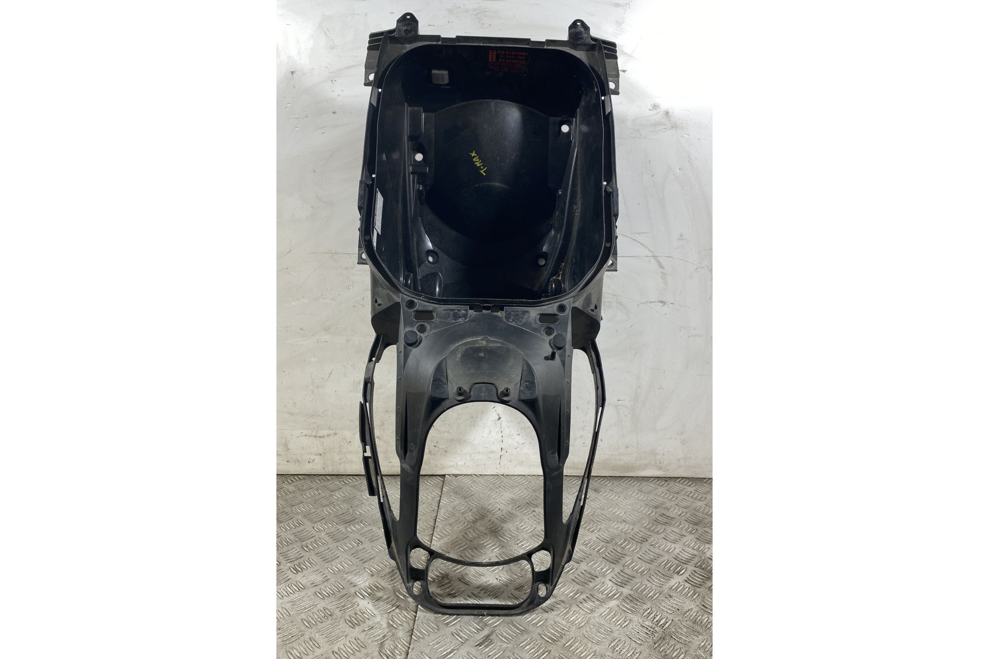 Carena Vano Sottosella Yamaha Tmax T-Max 500 dal 2008 al 2012  1751447969588
