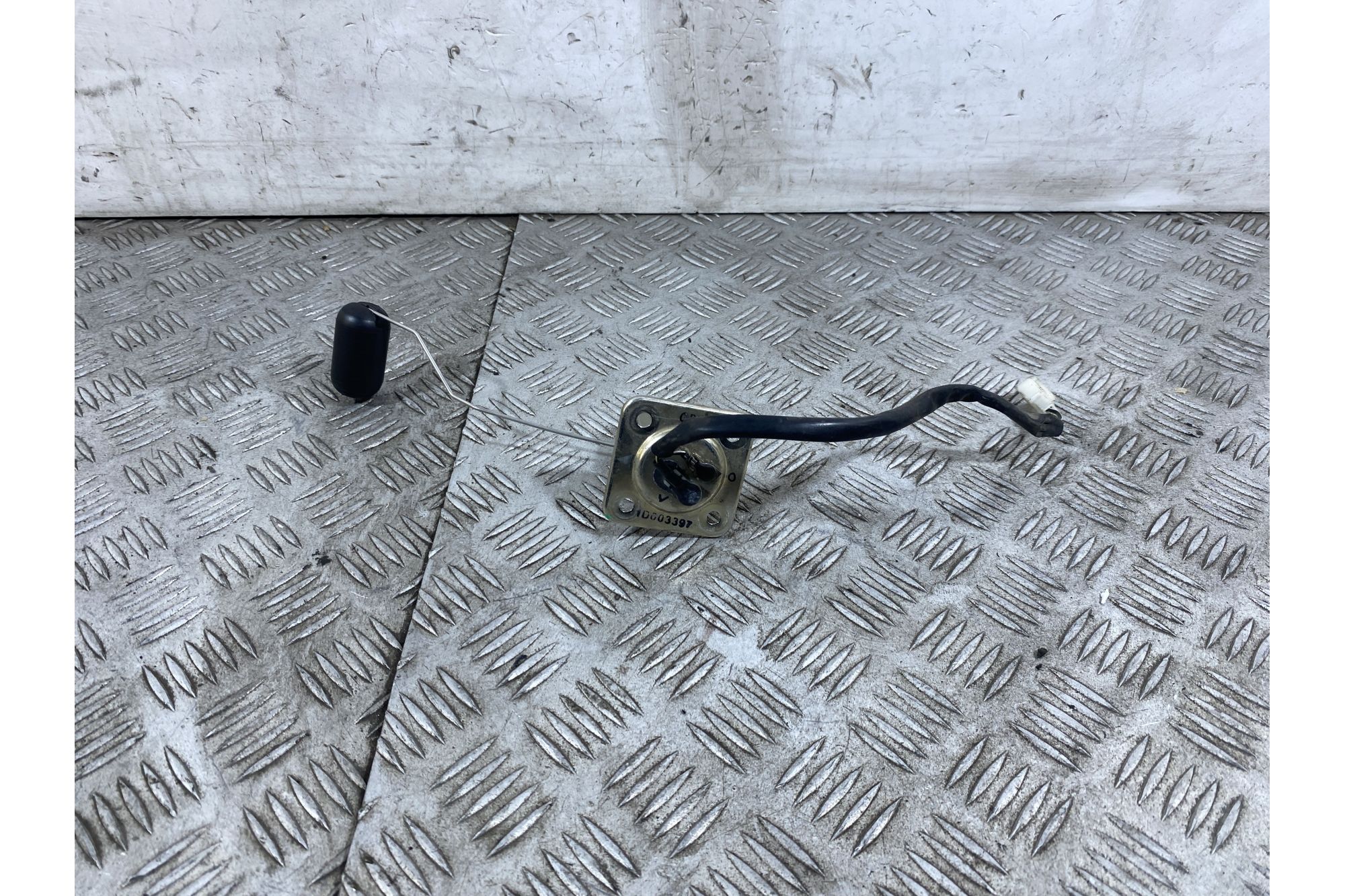 Galleggiante Sonda Livello benzina Aprilia SR GT 125 Dal 2022 al 2025  1751539629826