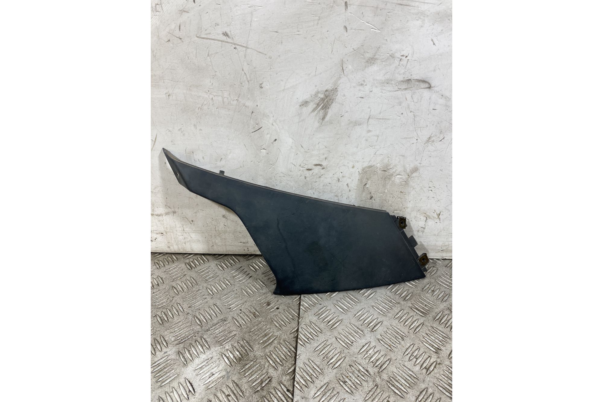 Carena Scocca Laterale Sottosella Destro DX BMW C1 200 dal 2001 al 2002  1751635957007