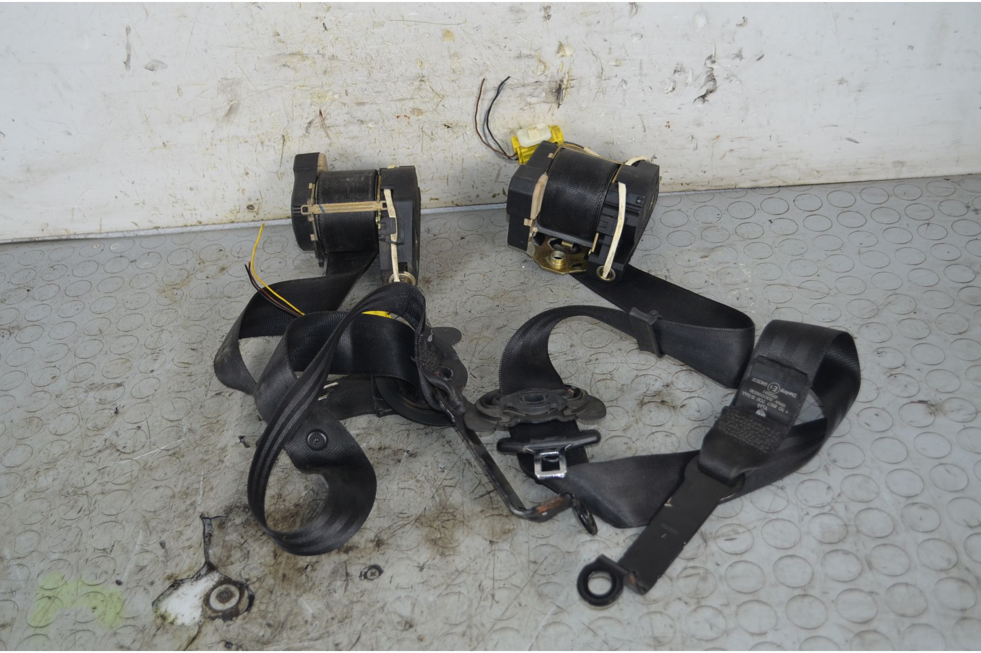 Cinture di Sicurezza Anteriori DX e SX Volkswagen Touran Dal 2003 al 2010 Cod 1T1857705CRAA  1751899890072