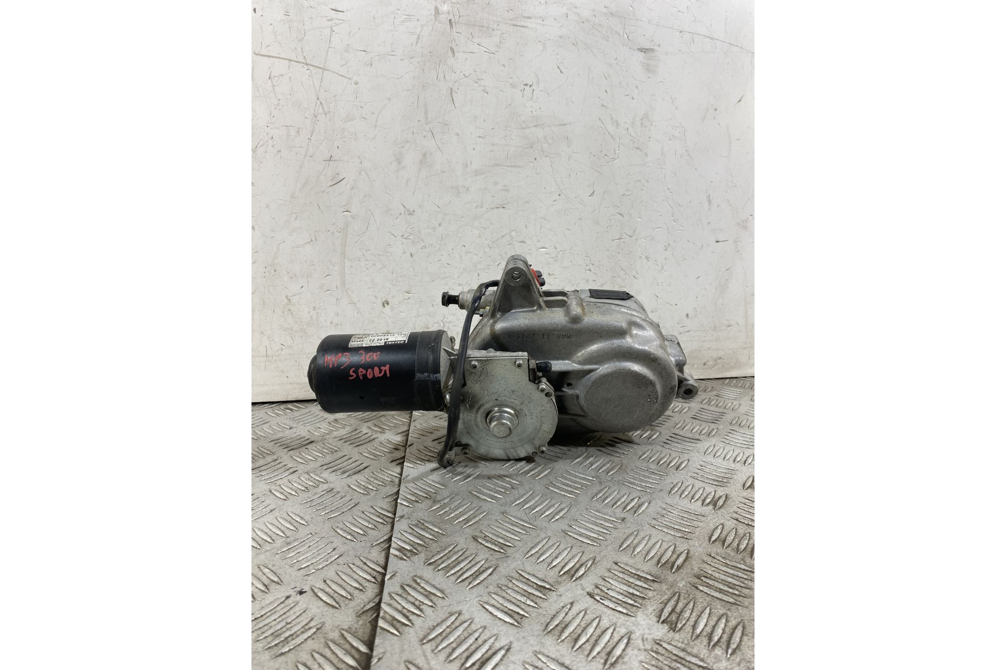 Meccanismo Antirollio Piaggio MP3 300 HPE Sport Dal 2019 Al 2025 COD 1C004215-12V  1752068076341