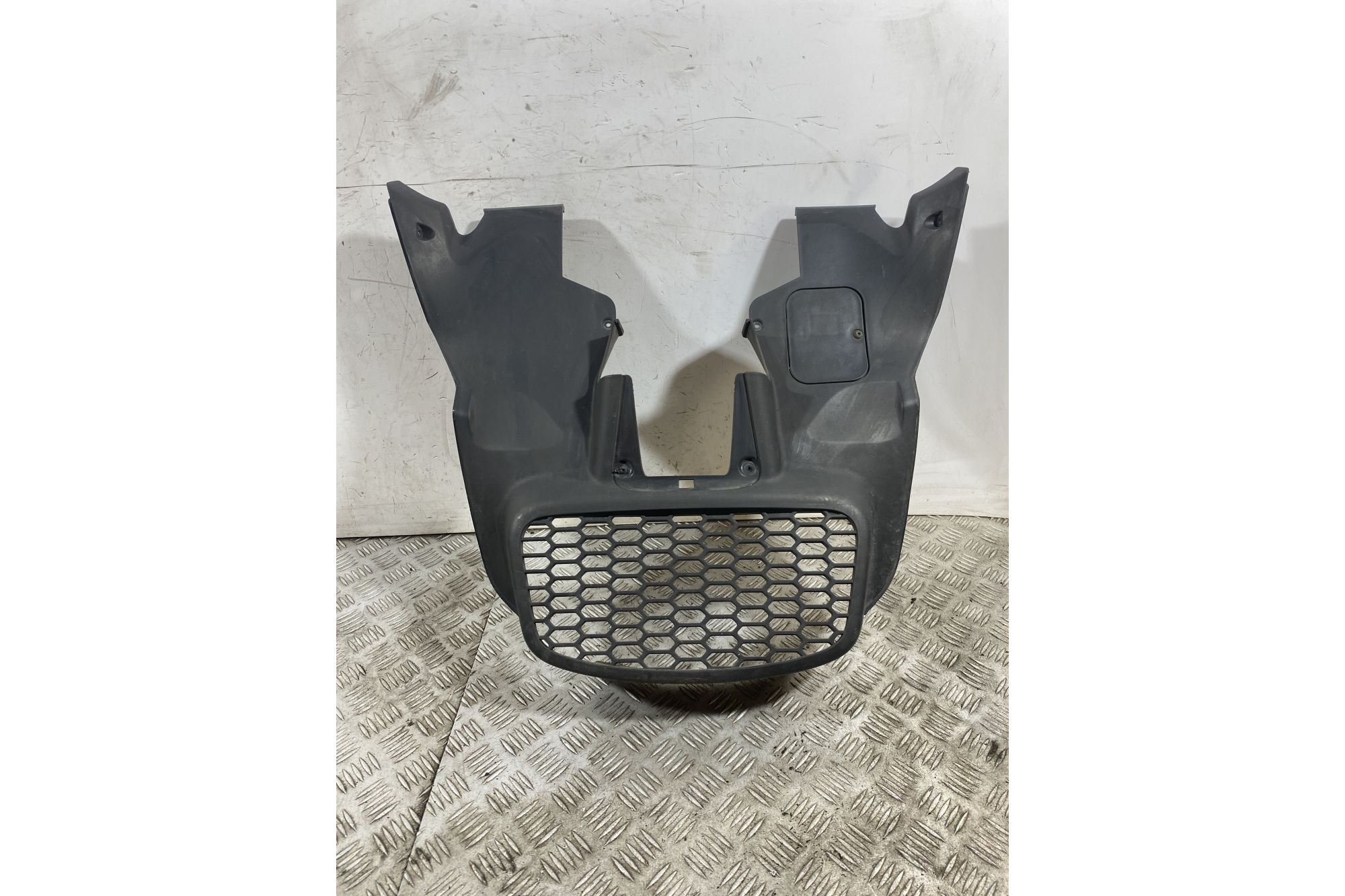 Carena Griglia Sottoscudo Piaggio MP3 300 HPE Sport Dal 2019 Al 2025  1752229513708
