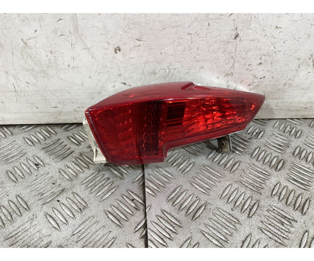 Fanale Stop Posteriore Destro Dx Piaggio MP3 300 HPE Sport Dal 2019 Al 2025  1752479792915