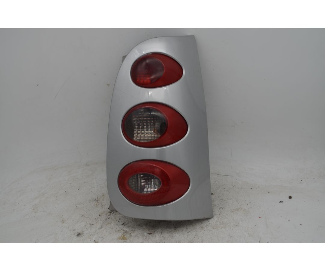 Fanale Stop Posteriore DX Smart ForTwo W450 Dal 1998 al 2007 Cod Q0001729V008000000 1752484829538 Fanale Stop Posteriore DX Smart ForTwo W450 Dal 1998 al 2007 Cod Q0001729V008000000 1752484829538