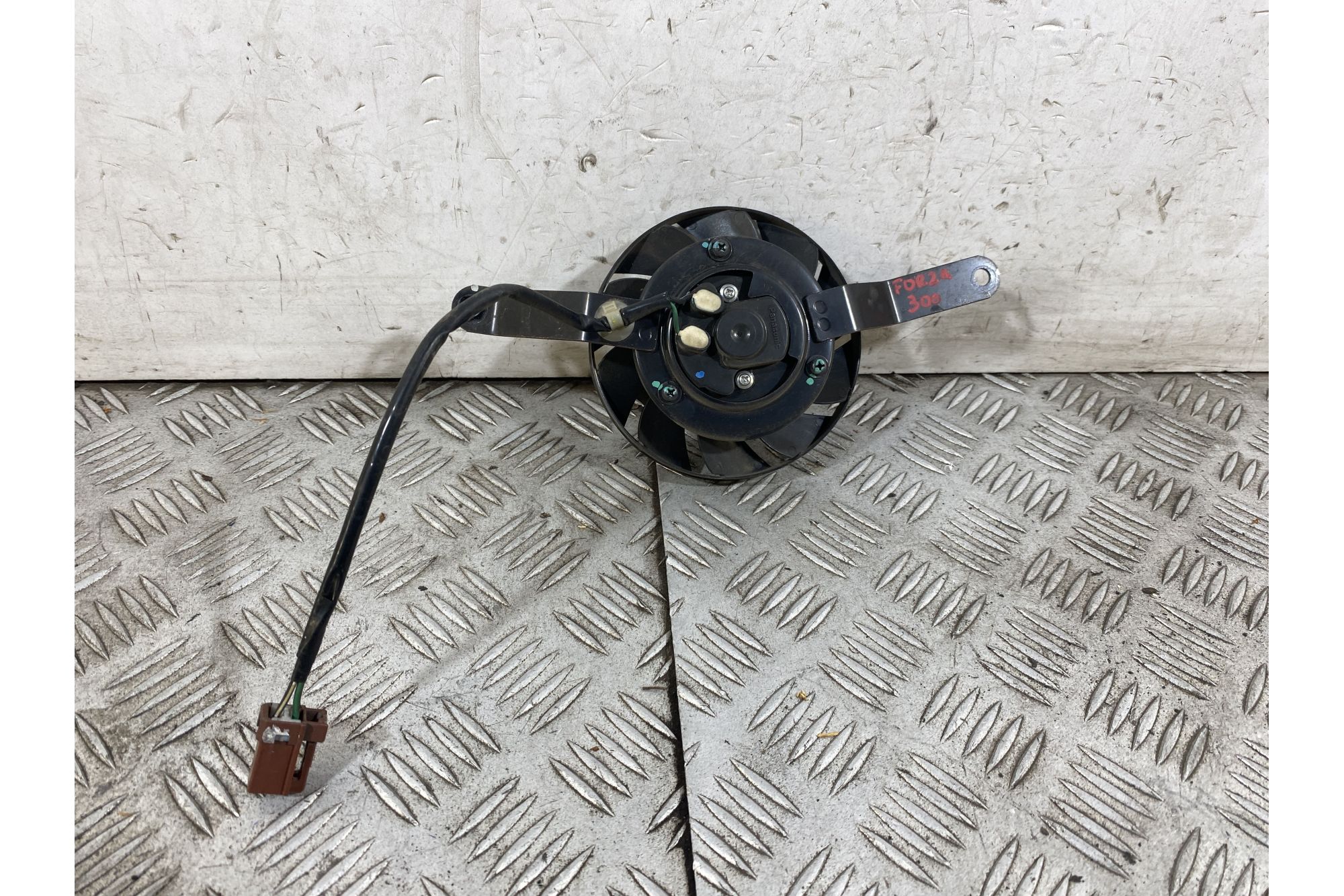 Elettroventola Radiatore Honda Forza 300 Dal 2013 Al 2017  1752575476382