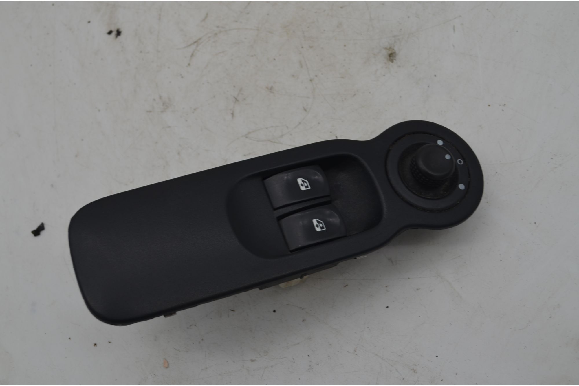 Pulsantiera Alzacristalli Anteriore SX Renault Modus Dal 2004 al 2008 Cod 8200277630A  1752649317665