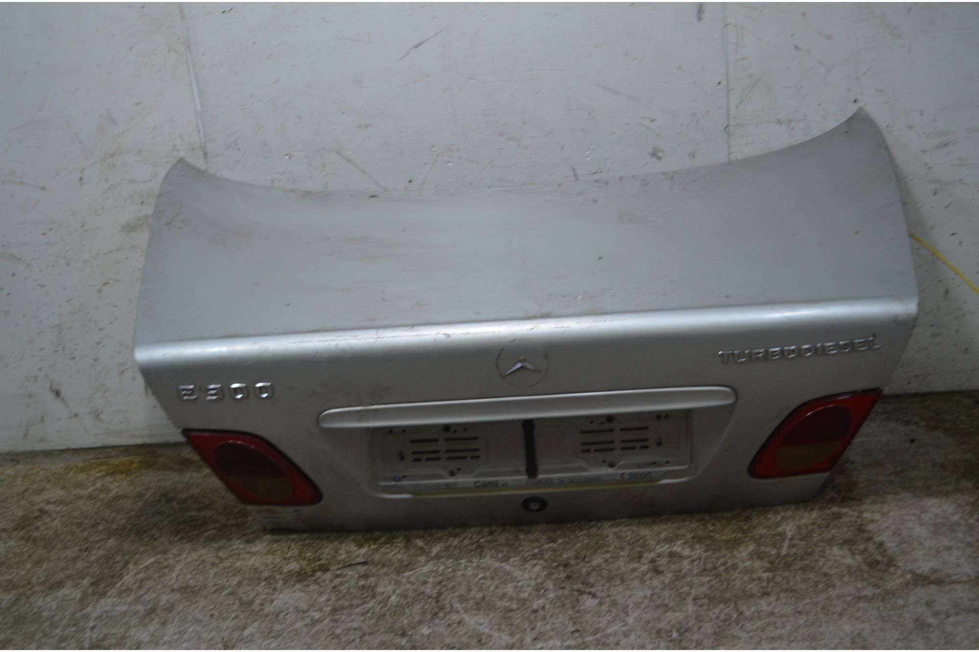 Portellone Bagagliaio Posteriore Mercedes Classe E W210 Dal 1995 al 2002 Cod A2107501375  1753273117553