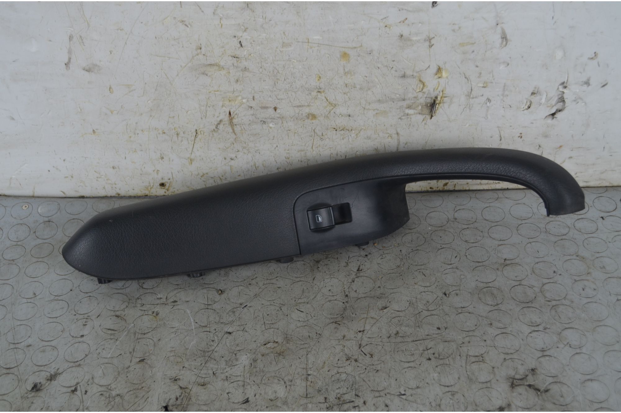 Pulsantiera Alzacristalli Posteriore DX Audi A4 Dal 2000 al 2004 Cod 118423200100  1753276181056