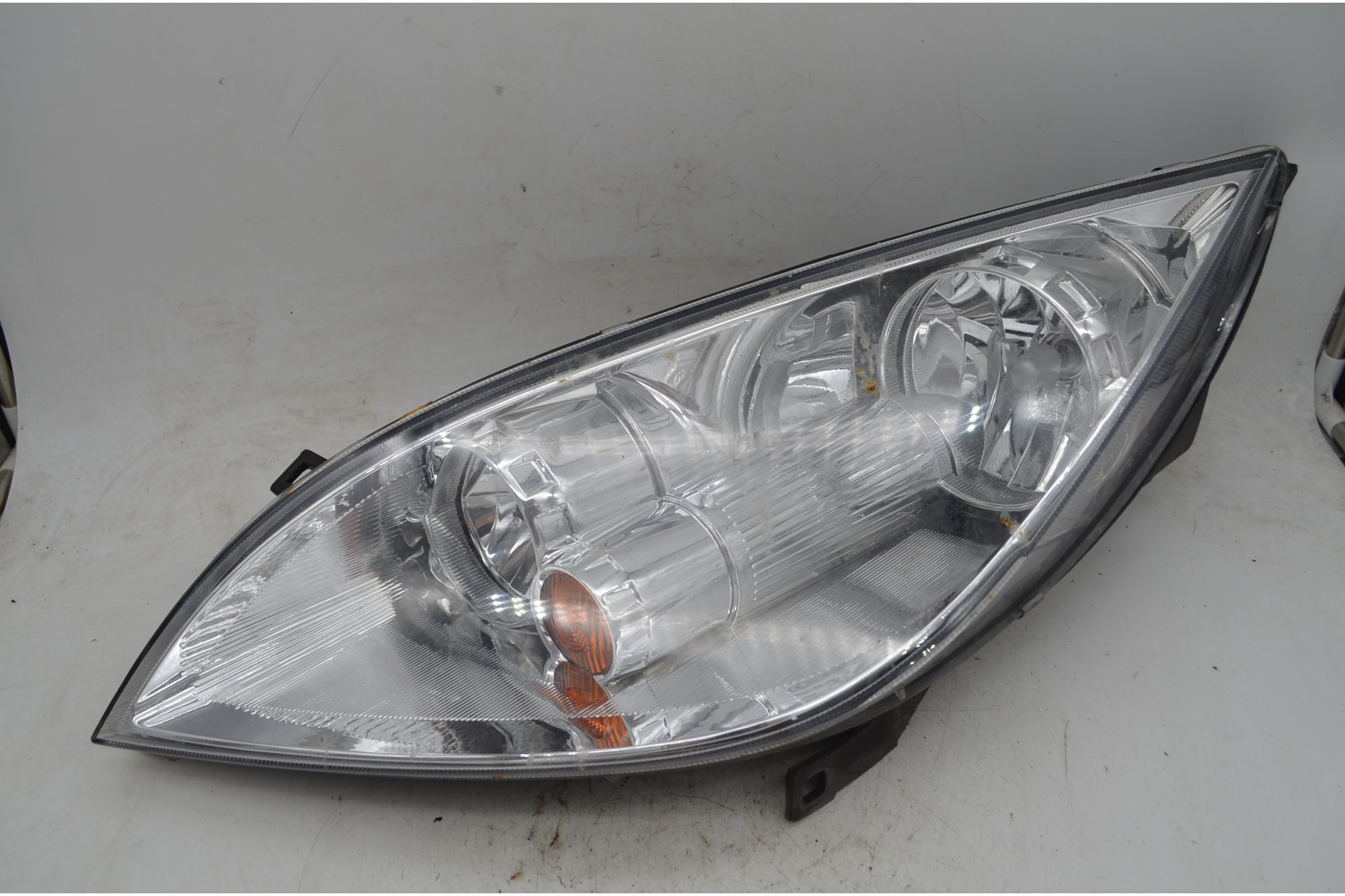 Faro Anteriore SX Mitsubishi Colt Dal 2004 al 2012 Cod MN186255  1753451698089