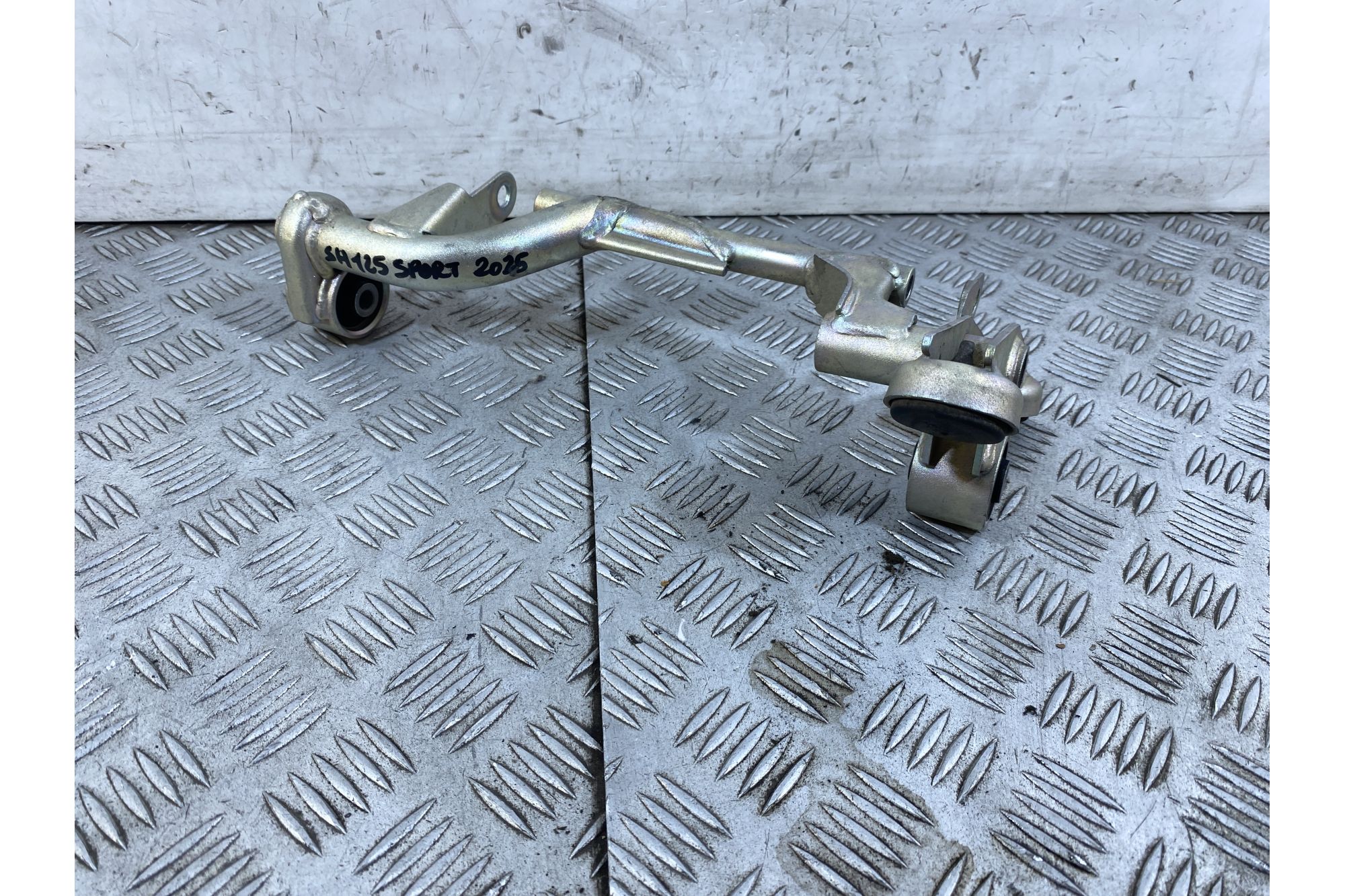Braccio oscillante Honda SH 125 Sport Dal 2024 al 2025  1753696827947