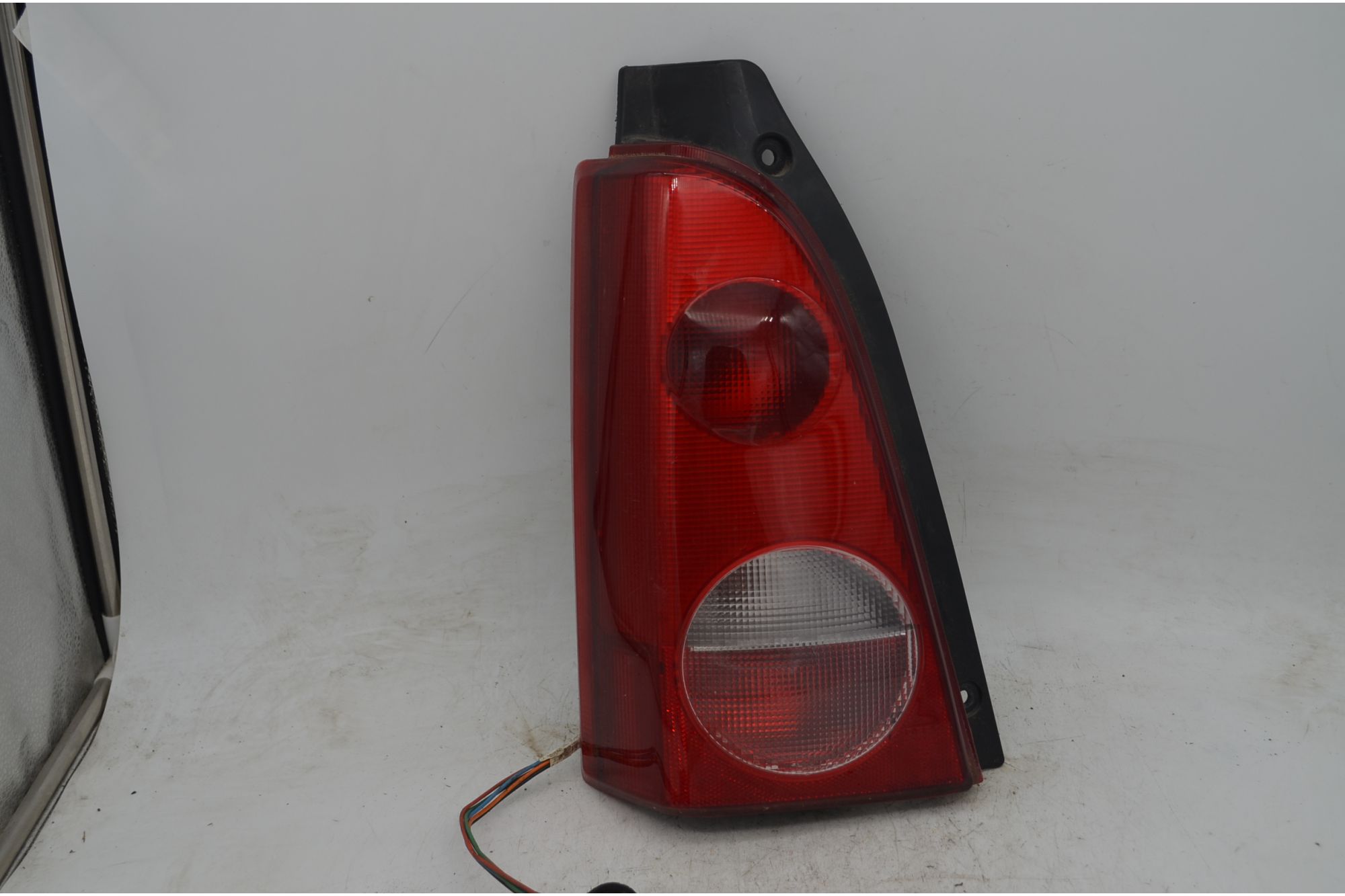 Fanale Stop Posteriore SX Opel Agila A Dal 2000 al 2007 Cod 9209548  1753697182694