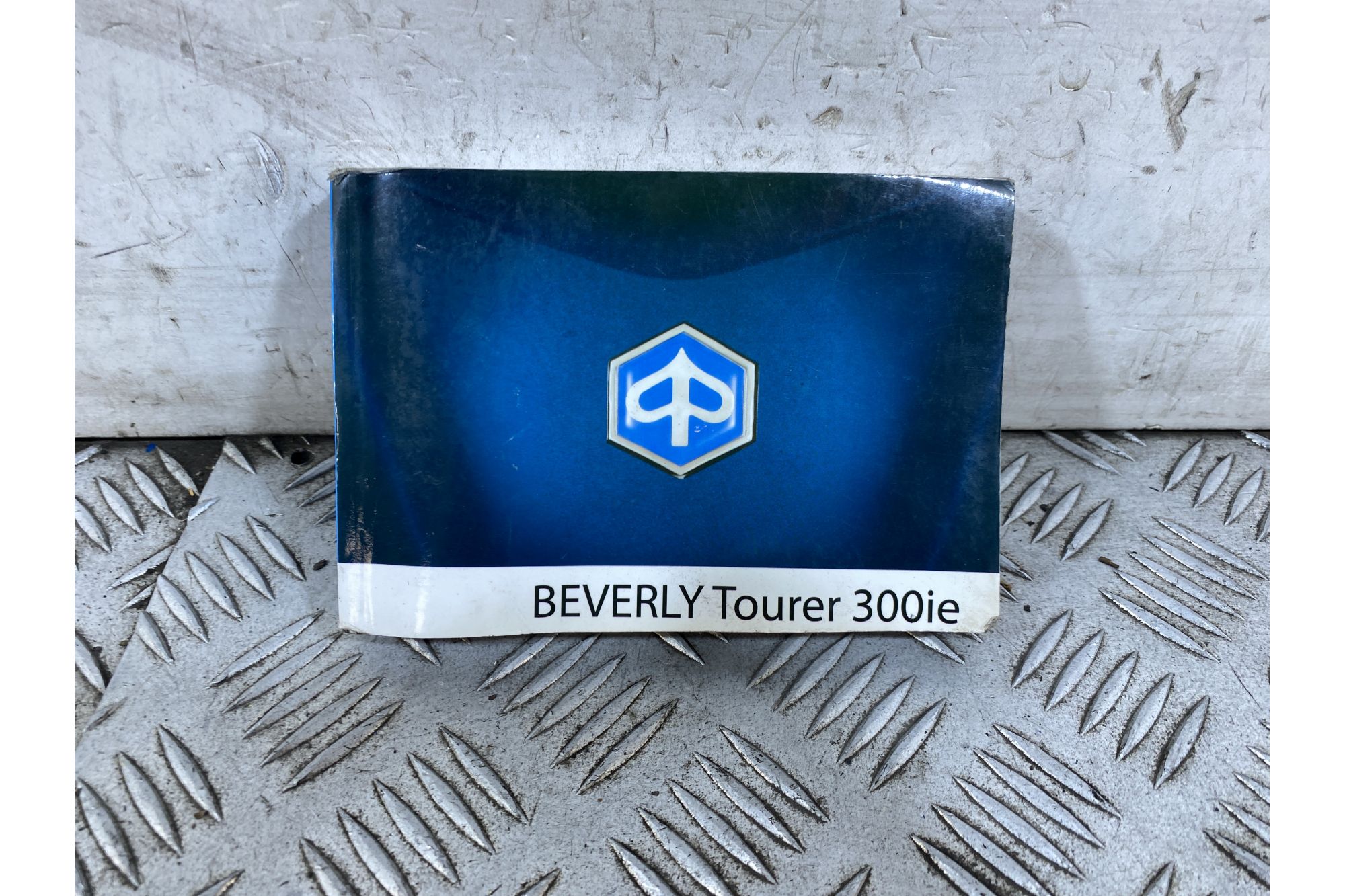 Libretto Uso E Manutenzione Piaggio Beverly Tourer 300 dal 2009 al 2011  1753871336226