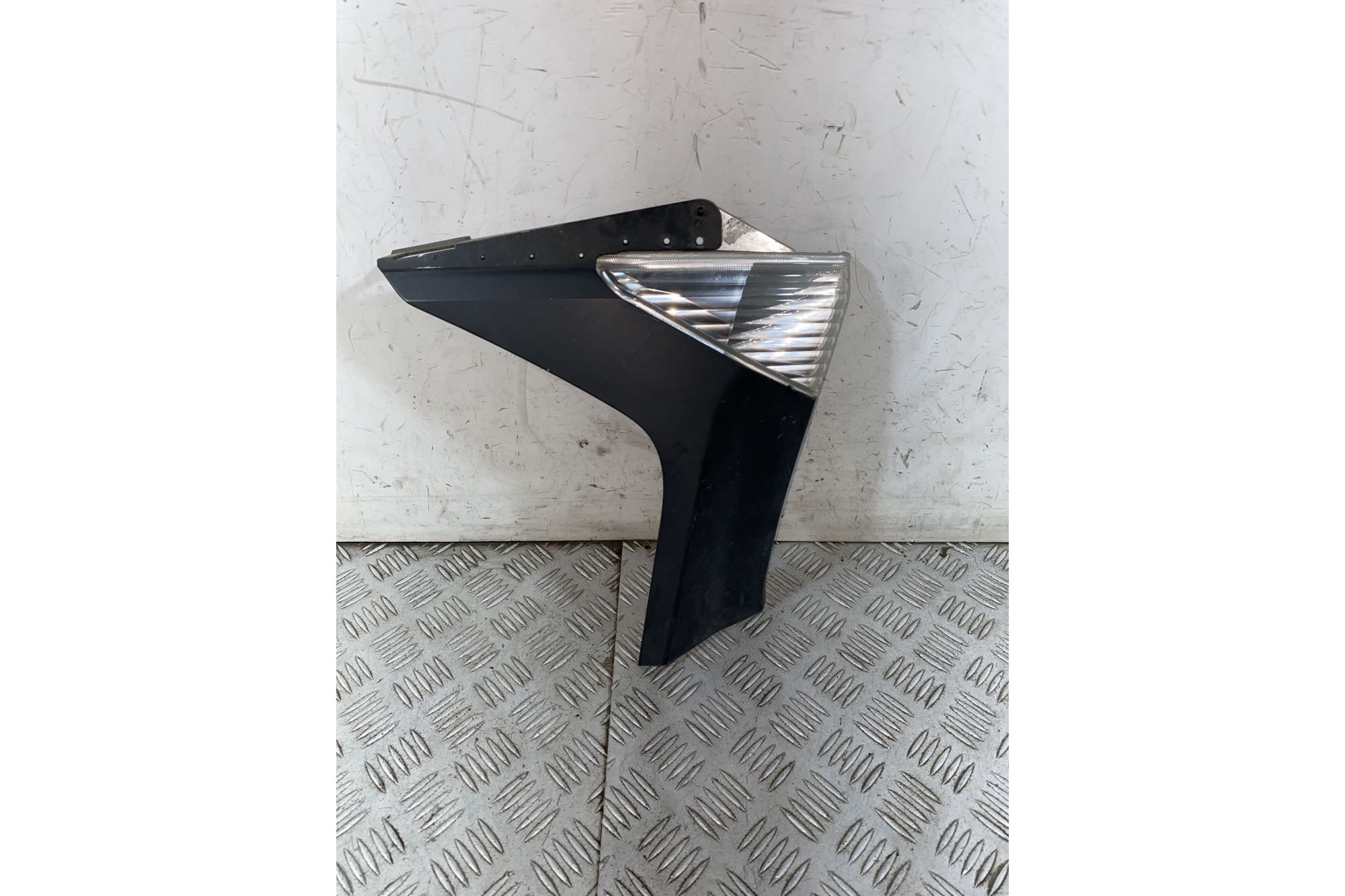 Carena Fianchetto Anteriore Destro Dx Con freccia Yamaha X-Max XMax 250 Dal 2011 al 2013  1754316356809