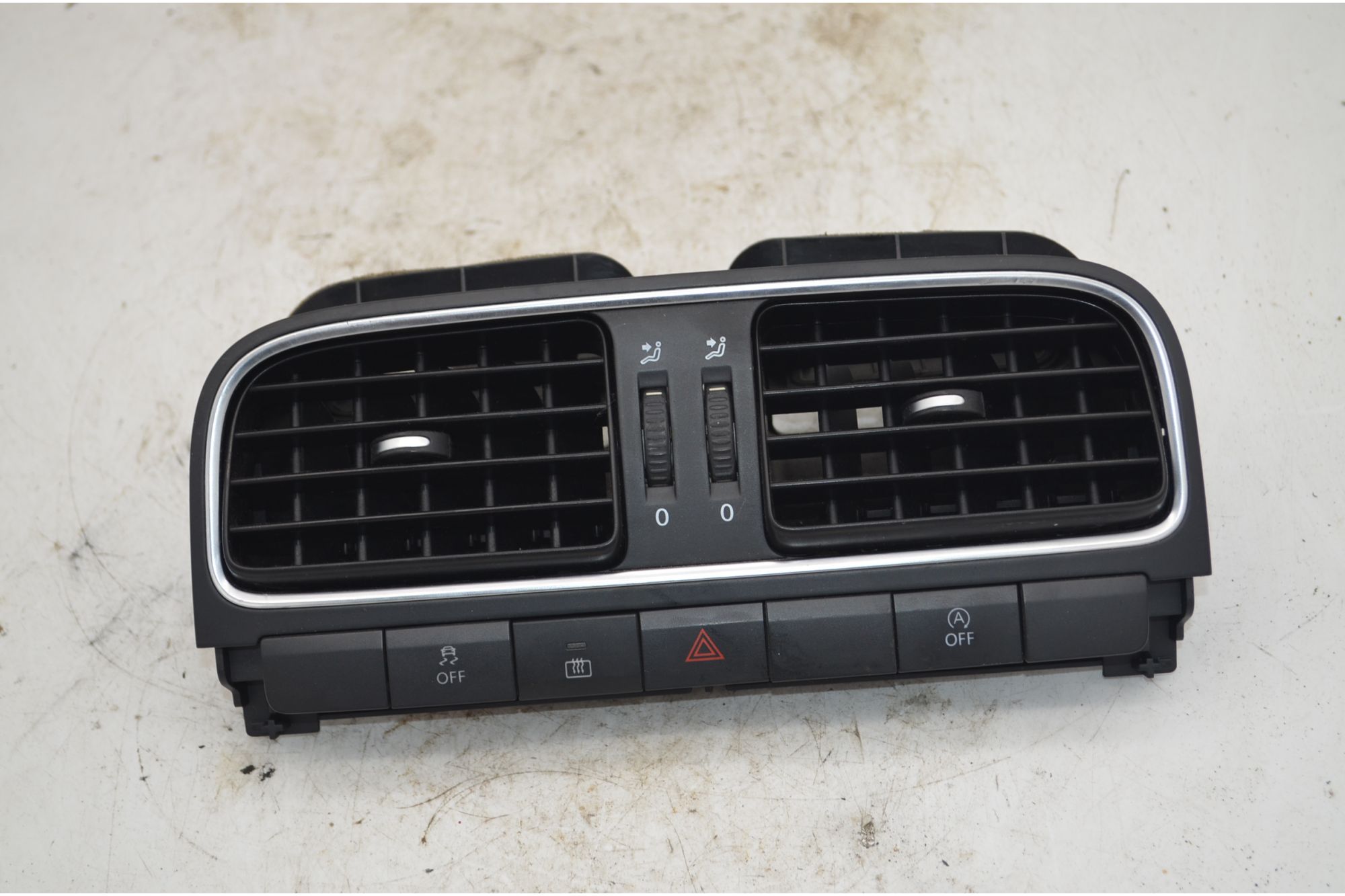 Bocchette Aria Centrali + Pulsantiera Luci Emergenza Volkswagen Polo 6R Dal 2009 al 2017 Cod 6R0819728  1755779241183
