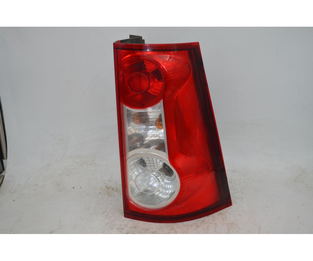Fanale Stop Posteriore DX Dacia Logan Dal 2005 al 2008 Cod 6001549106 1755851924720 Fanale Stop Posteriore DX Dacia Logan Dal 2005 al 2008 Cod 6001549106 1755851924720