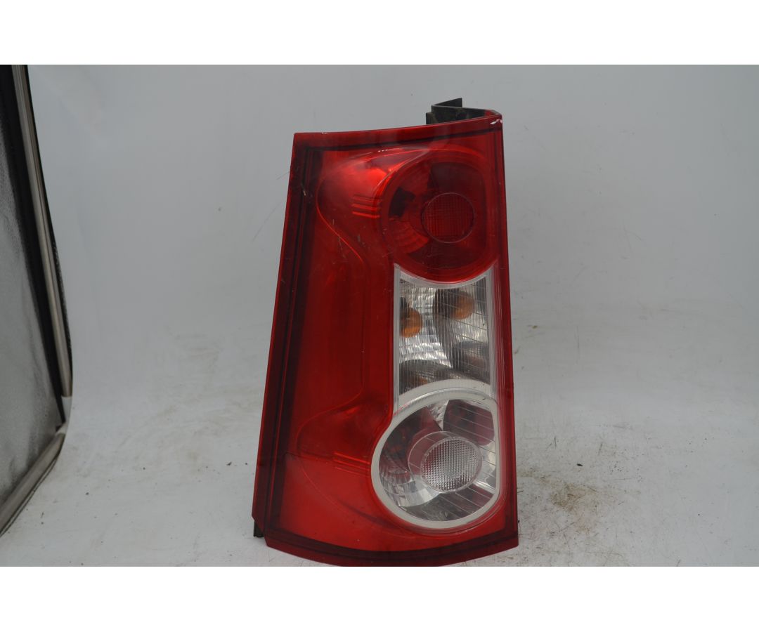 Fanale Stop Posteriore SX Dacia Logan Dal 2004 al 2008 Cod 6001549107 1755852903427 Fanale Stop Posteriore SX Dacia Logan Dal 2004 al 2008 Cod 6001549107 1755852903427