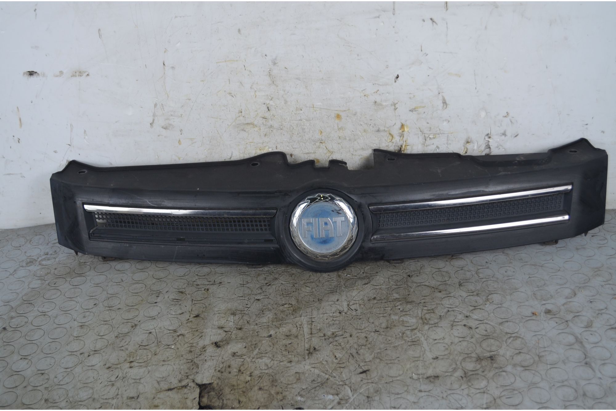 Griglia Anteriore Fiat Panda Dal 2003 al 2012 Cod 735463491  1755864123646