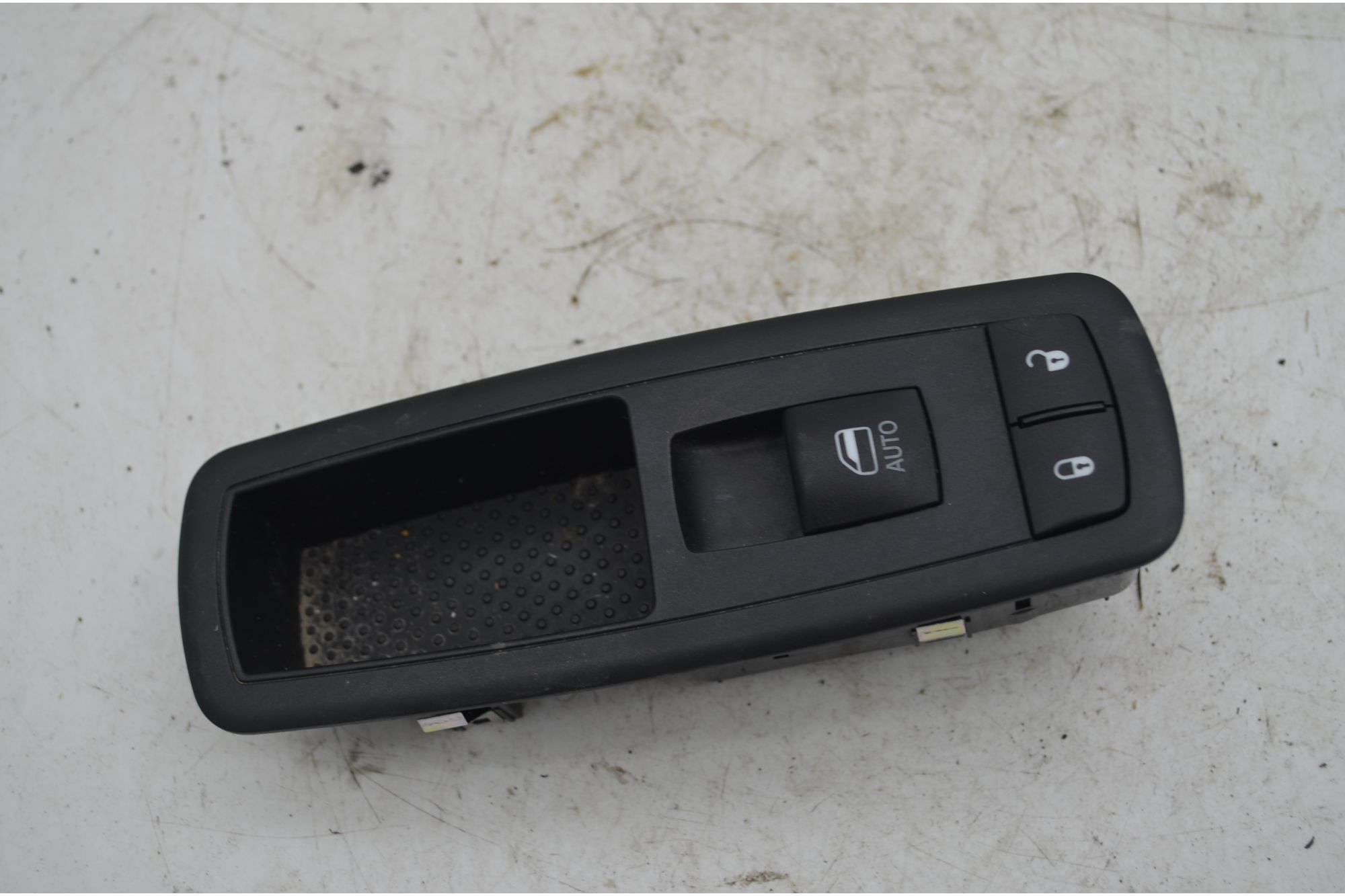 Pulsantiera Alzacristalli Anteriore DX Jeep Cherokee Dal 2014 al 2018 Cod 68268251AC  1756288015104