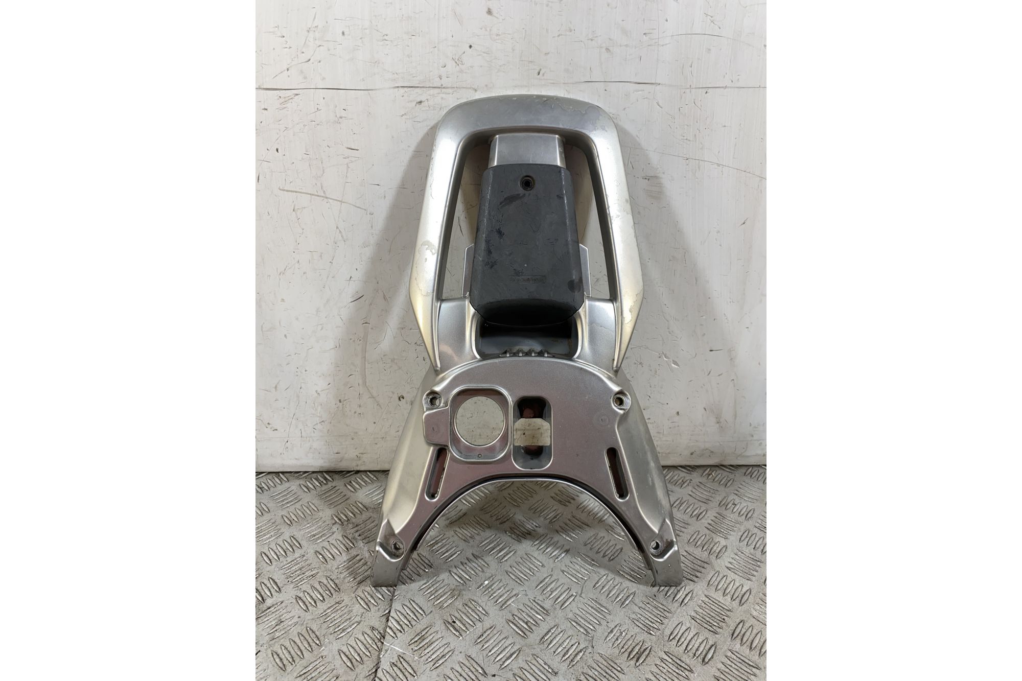 Maniglione Portapacchi Posteriore Piaggio Vespa GT 200 L Dal 2003 al 2006  1756714767980