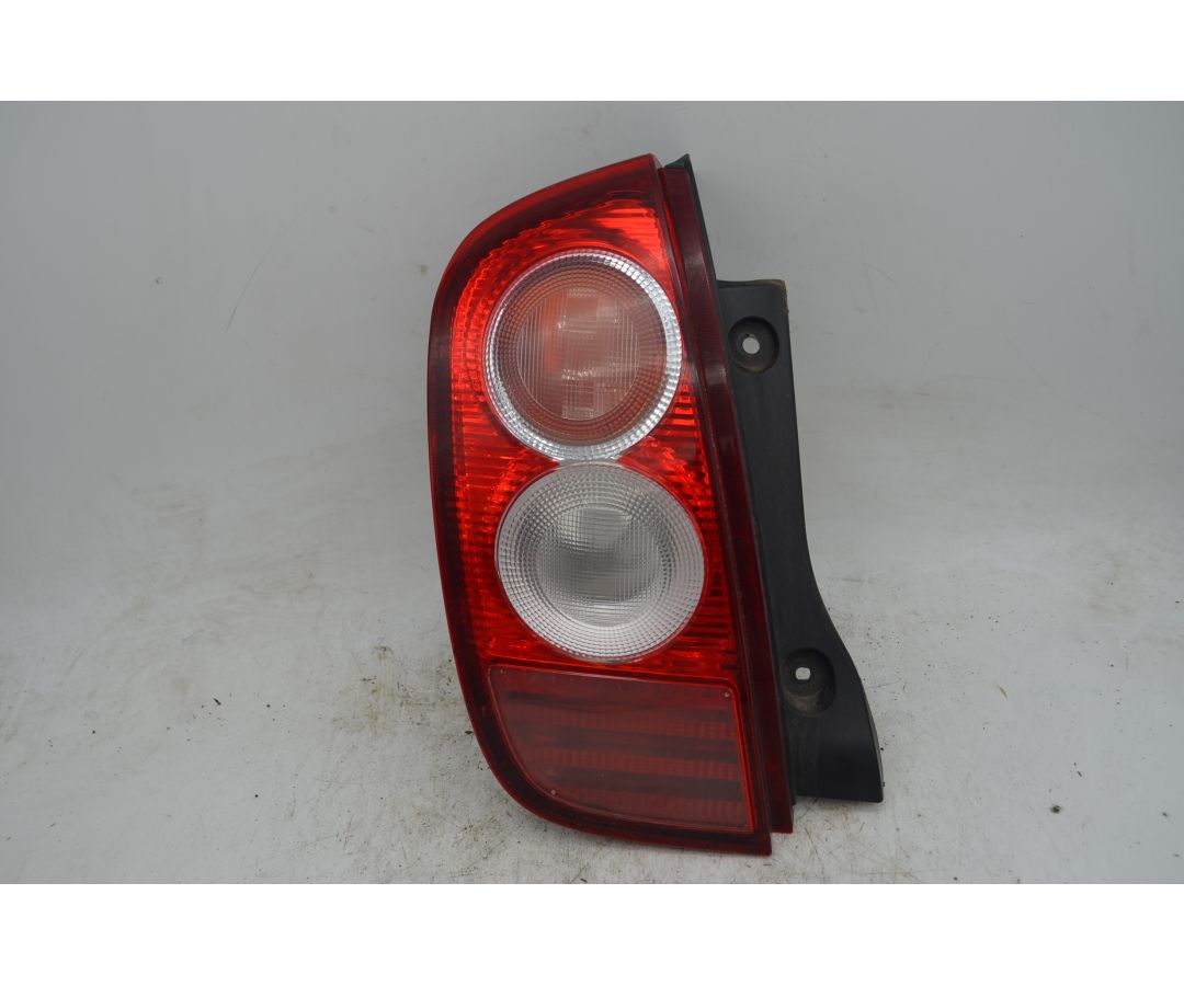 Fanale Stop Posteriore SX Nissan Micra K12 Dal 2002 al 2010 Cod 26555AX720 1756715368308 Fanale Stop Posteriore SX Nissan Micra K12 Dal 2002 al 2010 Cod 26555AX720 1756715368308
