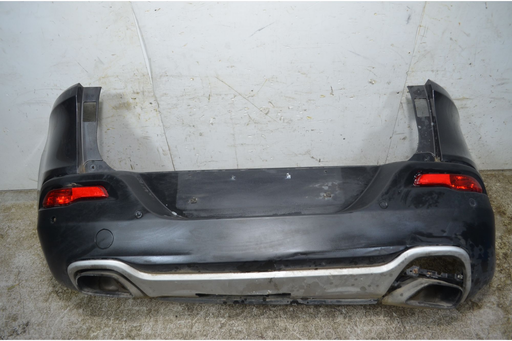 Paraurti Posteriore Jeep Cherokee Dal 2014 al 2018 Cod K68232314AD  1756815134896