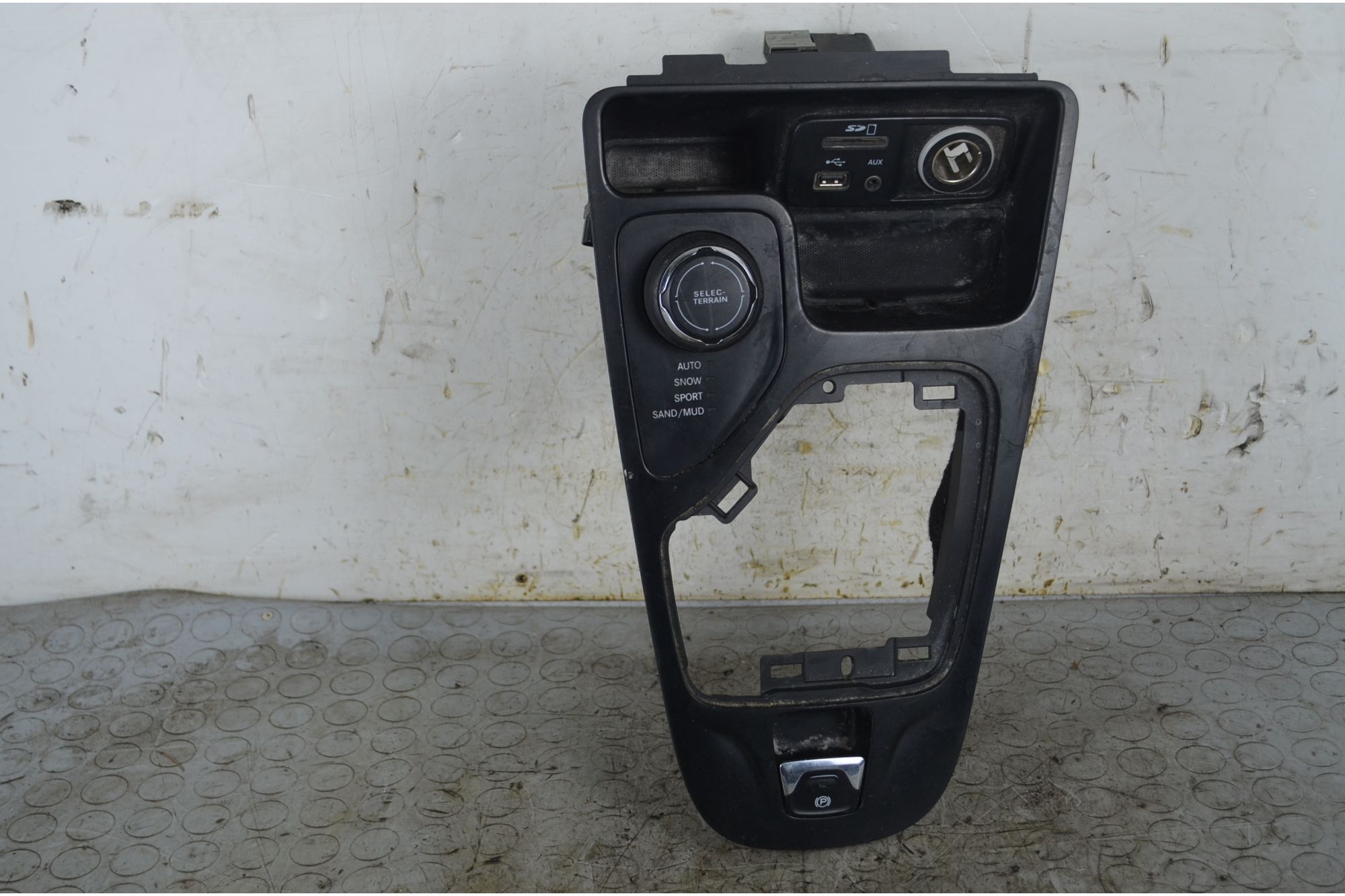 Rivestimento Consolle Centrale Jeep Cherokee dal 2013 al 2023 Cod P68141876AF  1756889664534