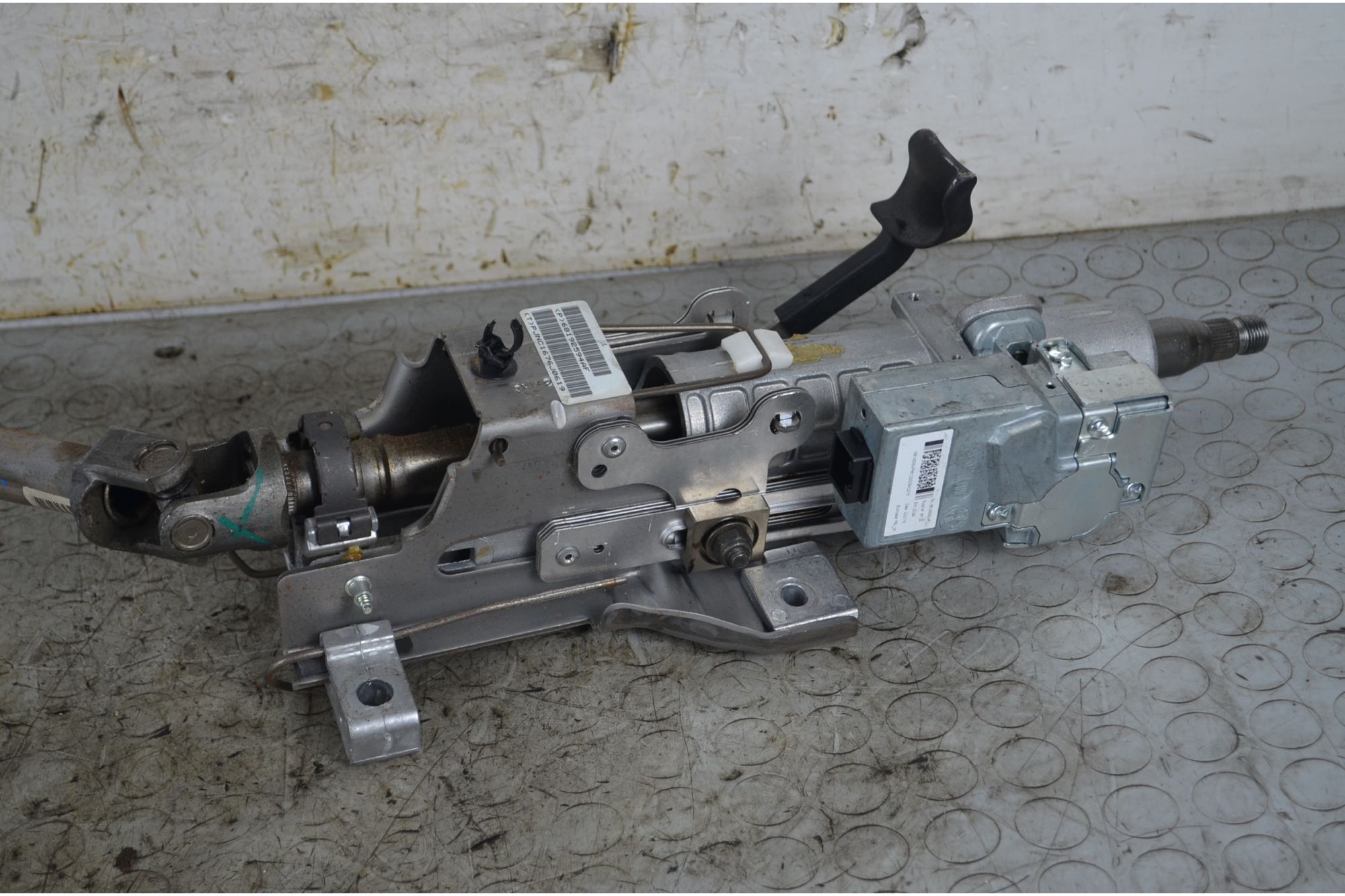 Piantone dello Sterzo Jeep Cherokee dal 2013 al 2023 Cod K68192594AF  1756896620387
