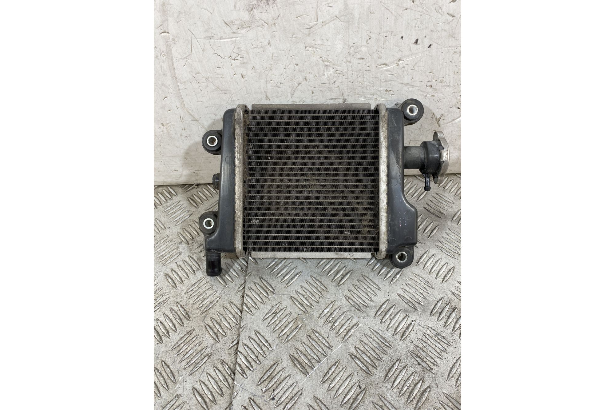Radiatore Yamaha Xenter 125 / 150 Dal 2011 al 2018  1756992535578