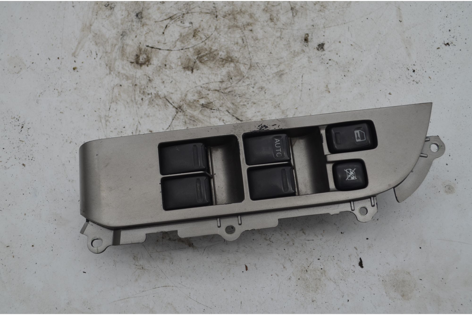 Pulsantiera Alzacristalli Anteriore SX Nissan X-Trail Dal 2001 al 2007 Cod 25401EQ305  1757067659861