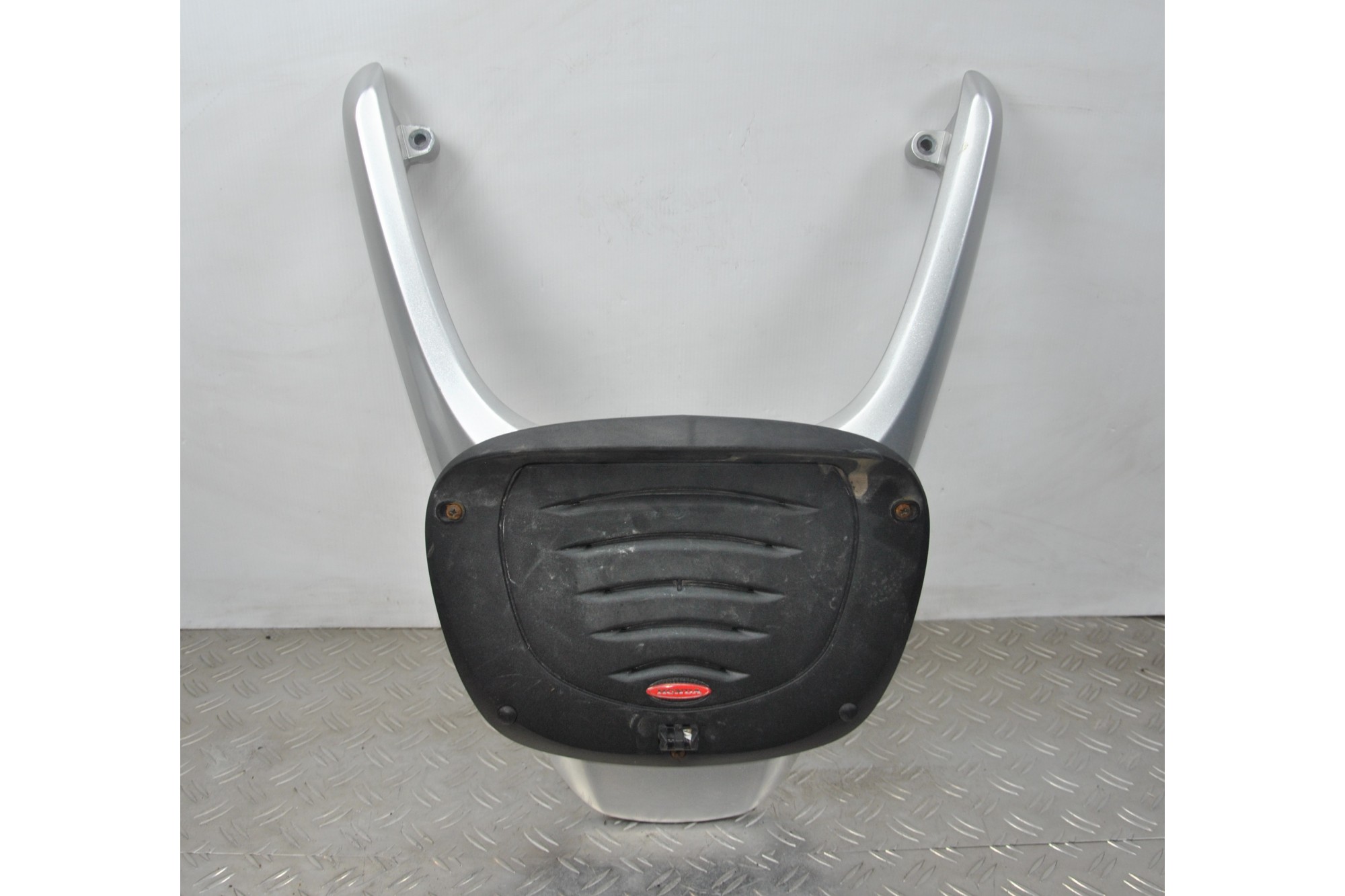 Maniglione Portapacchi Posteriore Honda Jazz 250 dal 2001 al 2006  1623334331559