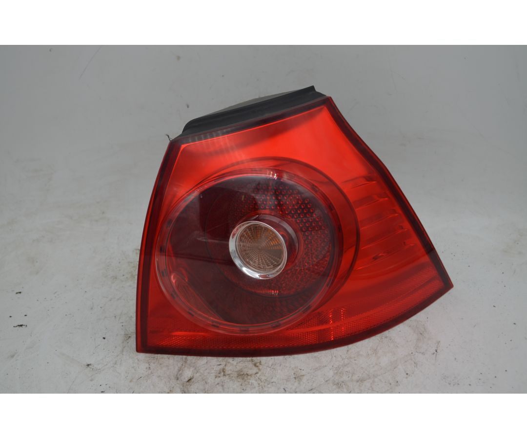 Fanale Stop Posteriore DX Volkswagen Golf V dal 2003 al 2008 Cod 1K6945096AA 1757319673041 Fanale Stop Posteriore DX Volkswagen Golf V dal 2003 al 2008 Cod 1K6945096AA 1757319673041