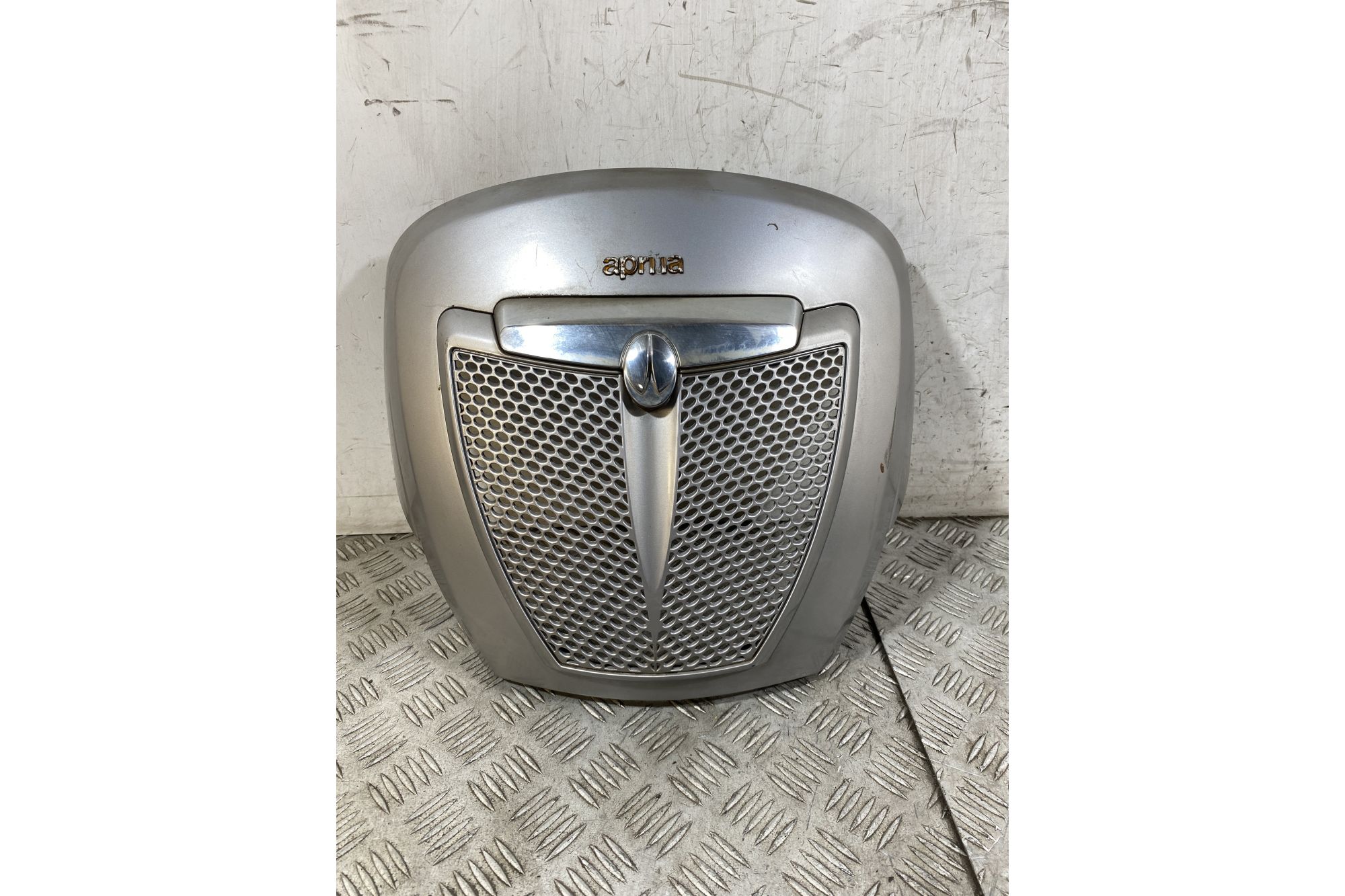 Carena Scudetto Anteriore Aprilia Scarabeo Light 125 / 200 dal 2007 al 2013  1757338299116