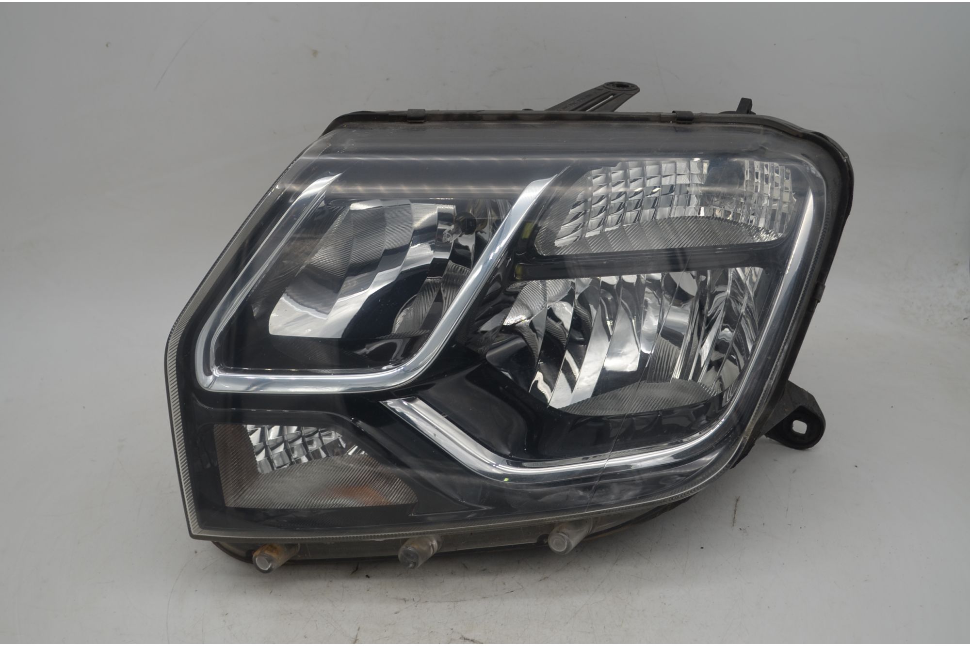 Faro fanale anteriore SX Dacia Duster Dal 2013 al 2018 Cod 260609367R  1757409425437