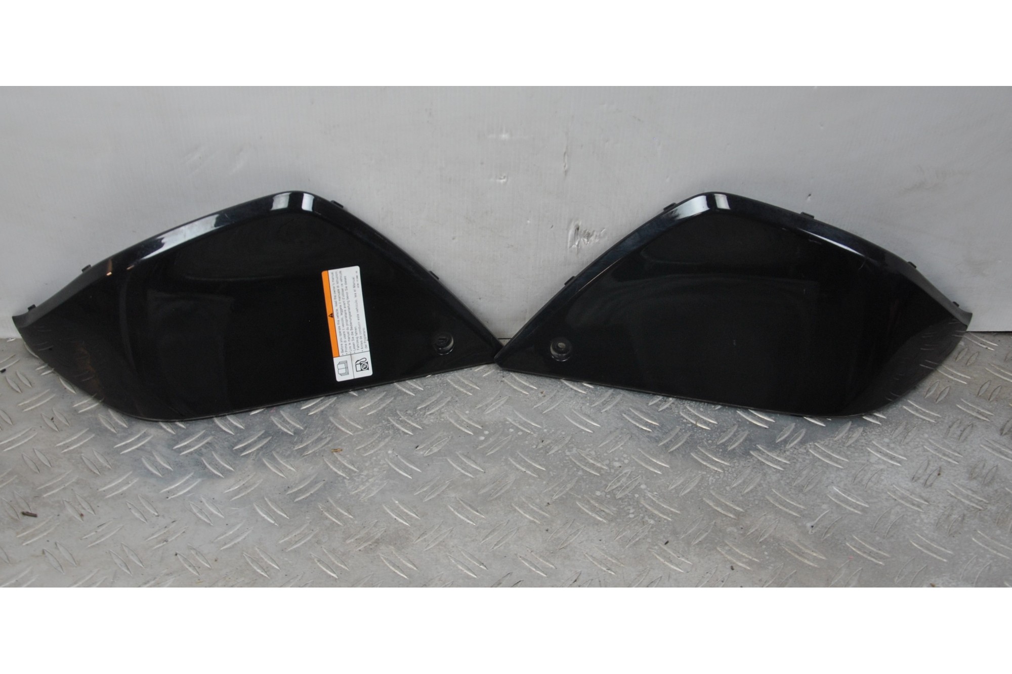 Coppia Carene Cover Interne Yamaha Tricity 125 dal 2014 al 2020  1623838932337