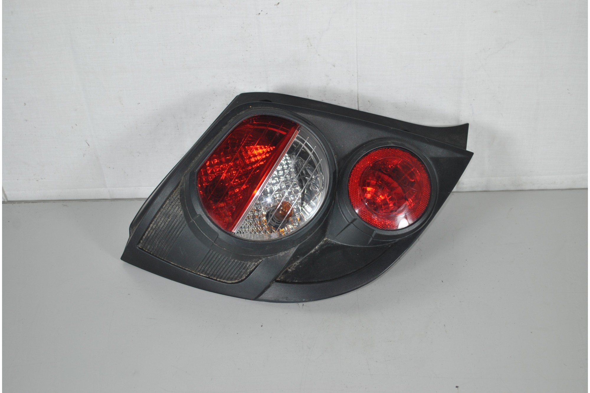 Fanale Stop Posteriore SX Chevrolet Aveo dal 2011 al 2020 Cod 95470358  1624862950724
