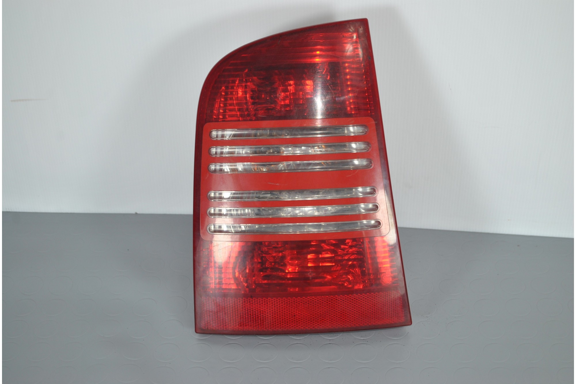 Fanale Stop Posteriore SX Skoda Octavia SW dal 1996 al 2004 Cod 1u9945095  1625837070294