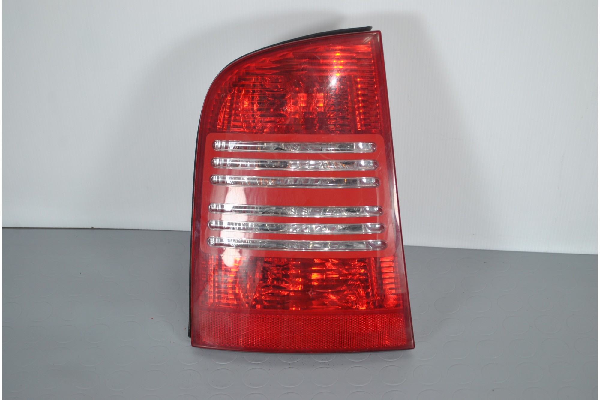 Fanale Stop Posteriore SX Skoda Octavia SW dal 1996 al 2004 Cod 1u9945095  1625838311655