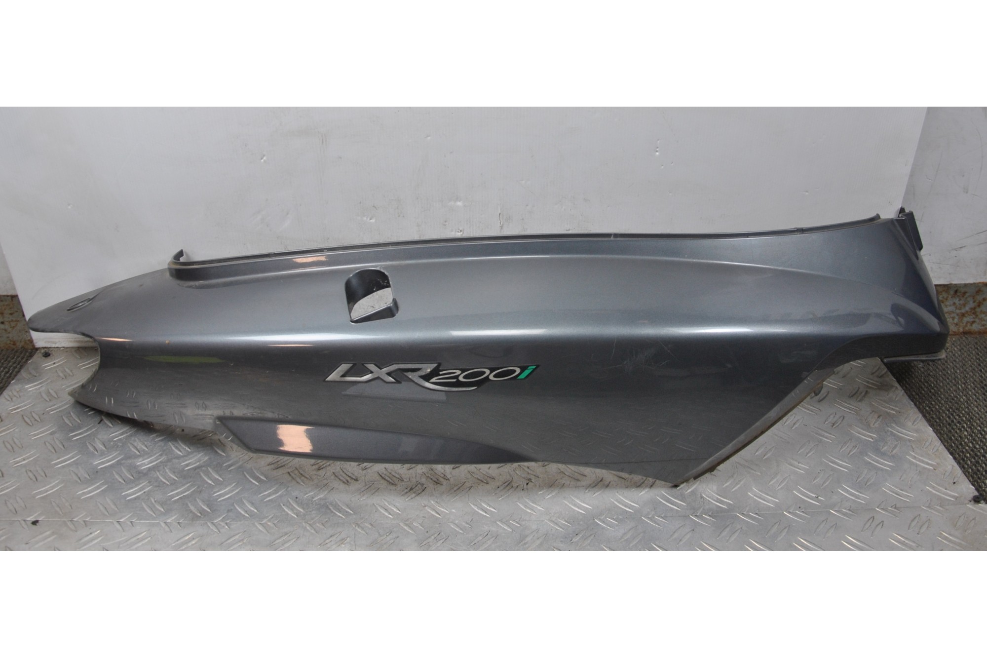 Carena Fianchetto Laterale posteriore Destro Dx Peugeot LXR 200 dal 2009 al 2014 cod 83500-HHA-0000  1625840940911