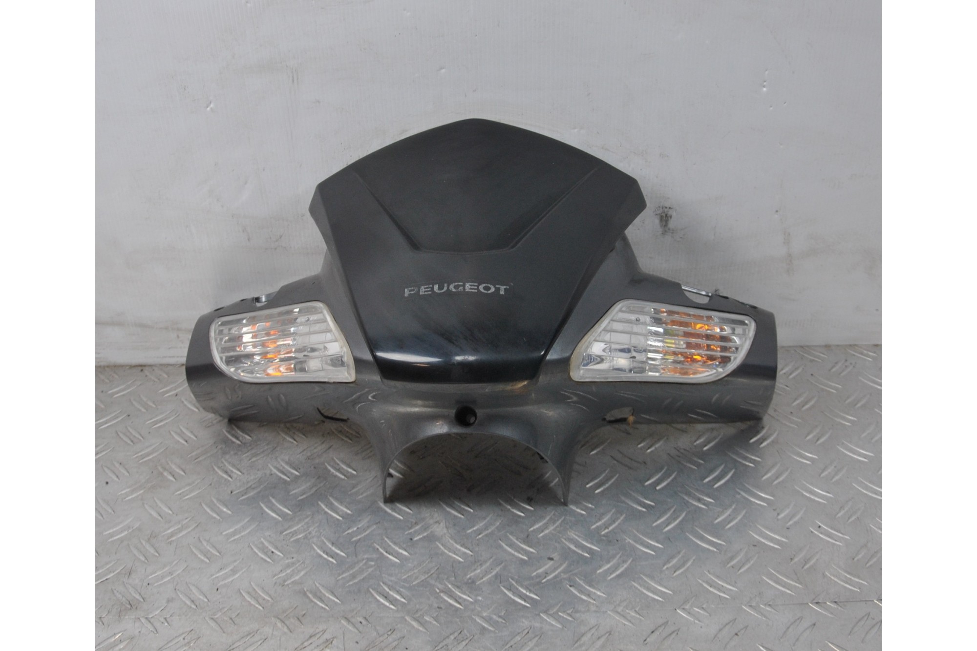 Carena CopriManubrio Anteriore Peugeot LXR 200 dal 2009 al 2014 cod 53205-HHA-0000  1625843758797
