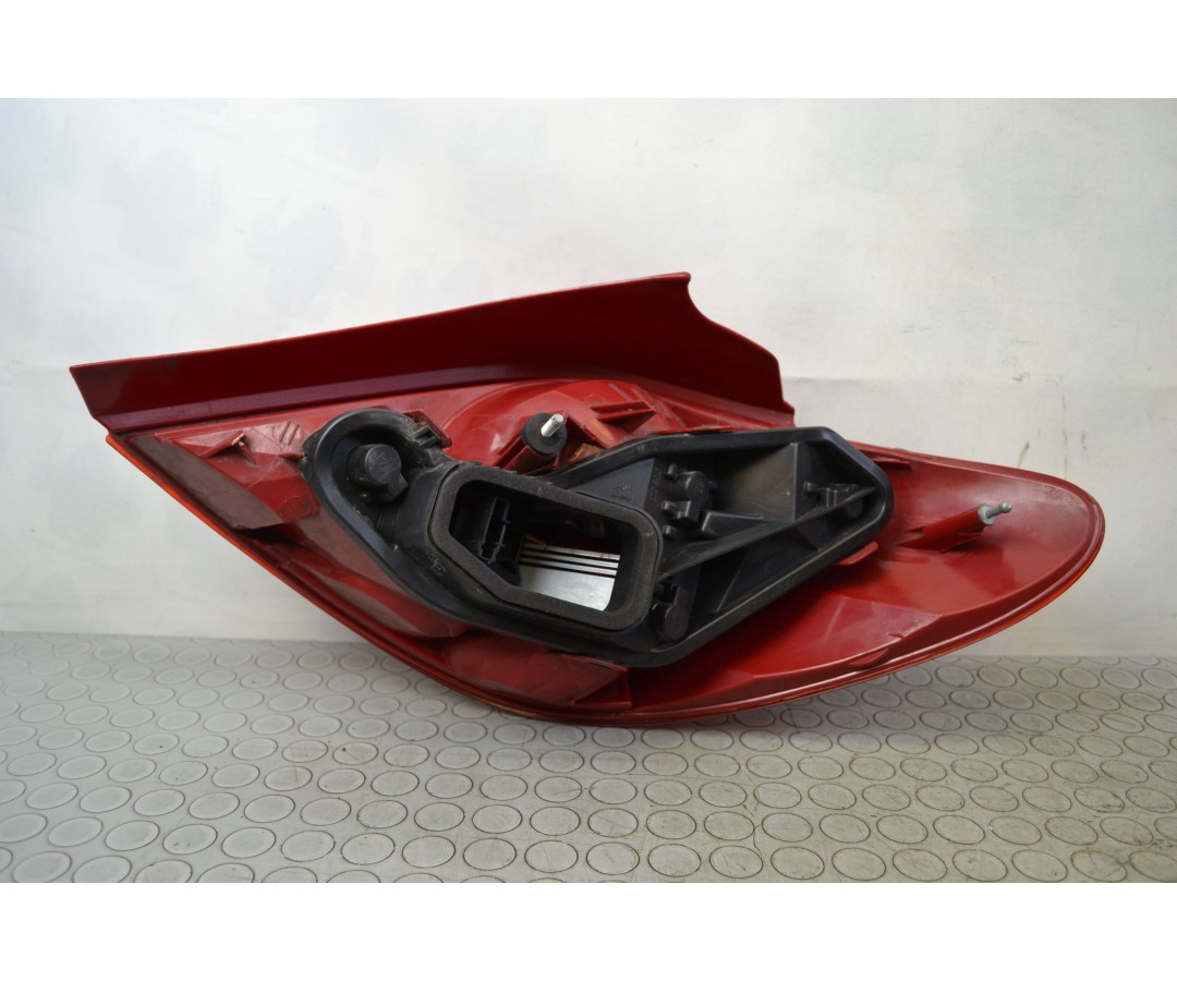 Fanale stop posteriore SX Peugeot 207 dal 2006 al 2009 cod: 9649986680-03 Fanale stop posteriore SX Peugeot 207 dal 2006 al 2009 cod: 9649986680-03