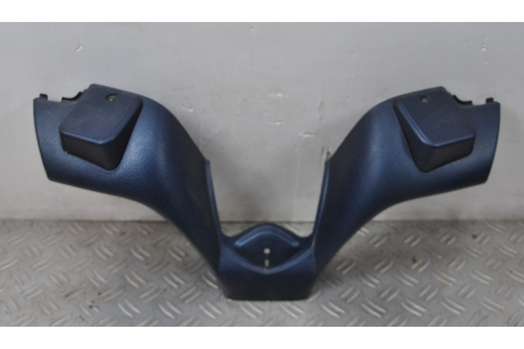 Carena Coprimanubrio Piaggio MP3 125 / 250 / 300 / 400 / 500 dal 2009 al 2016 cod 622957  1626708901525