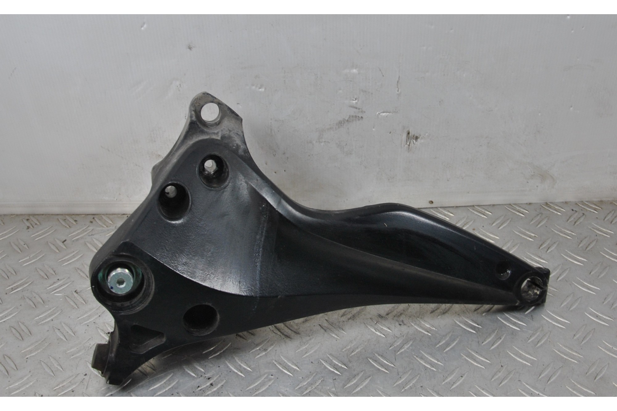 Staffa Supporto Ruota Posteriore Yamaha Tmax T-Max 500 dal 2004 al 2007  1626949009813